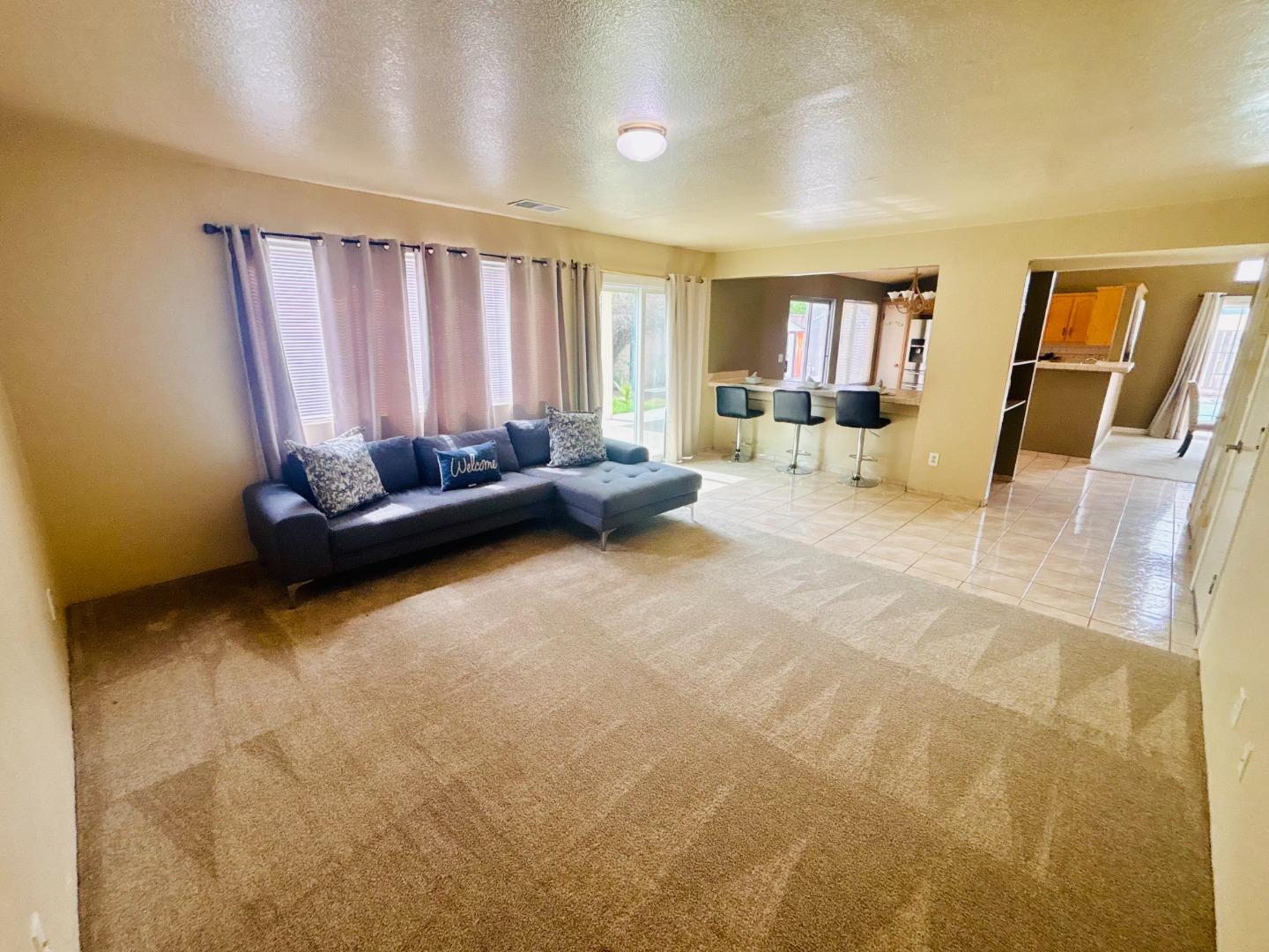 Detail Gallery Image 5 of 11 For 6 Westmont Ct, Merced,  CA 95348 - 4 Beds | 2/1 Baths