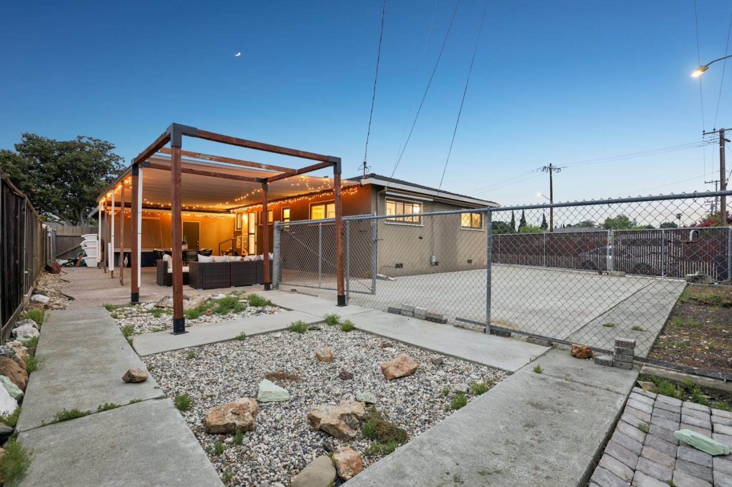 Detail Gallery Image 69 of 71 For 2254 Augusta Pl, Santa Clara,  CA 95051 - 3 Beds | 2 Baths