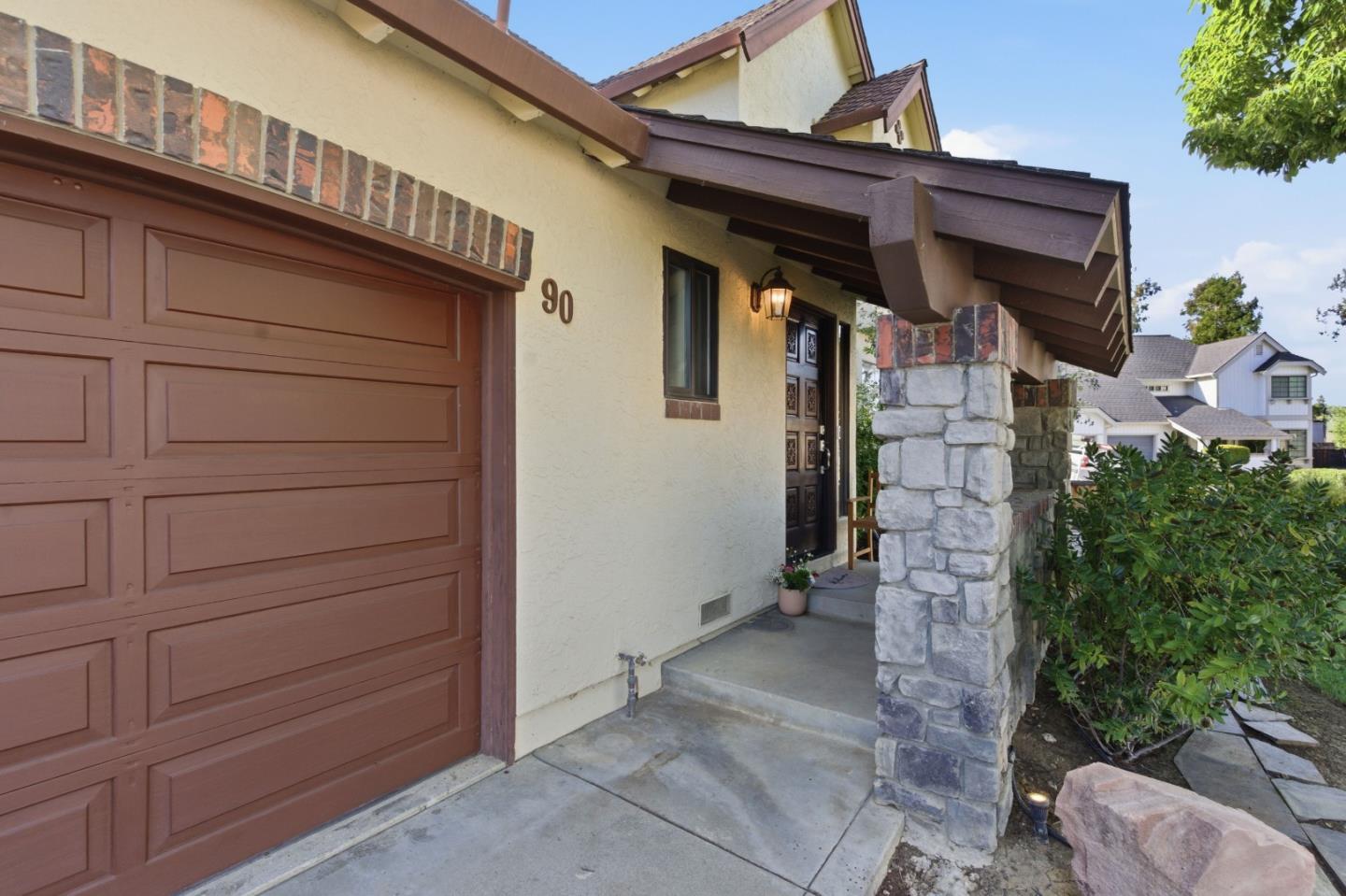 Detail Gallery Image 6 of 47 For 90 Lang Ct, San Juan Bautista,  CA 95045 - 4 Beds | 2/1 Baths