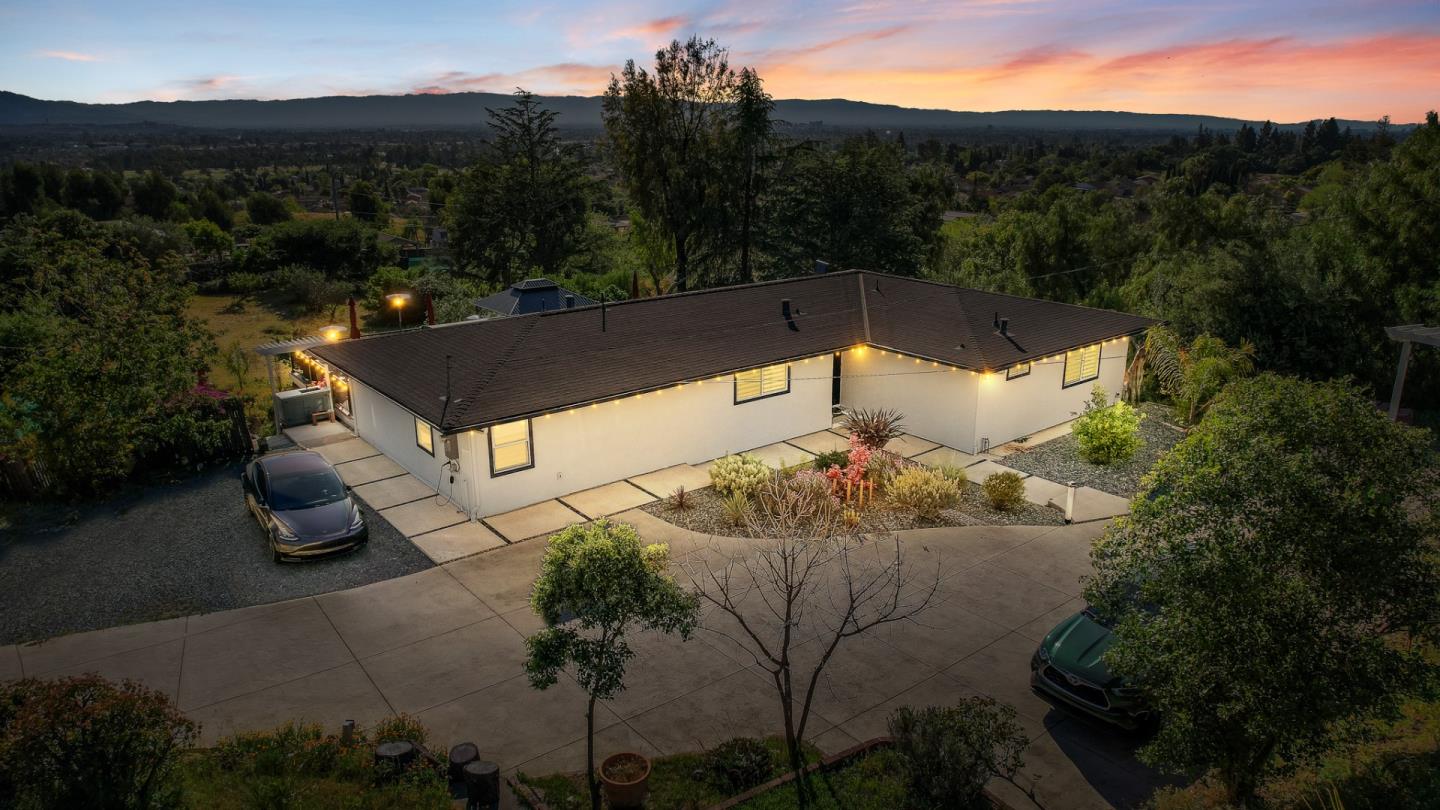 Detail Gallery Image 2 of 58 For 2125 Mangin Way, San Jose,  CA 95148 - 4 Beds | 2 Baths