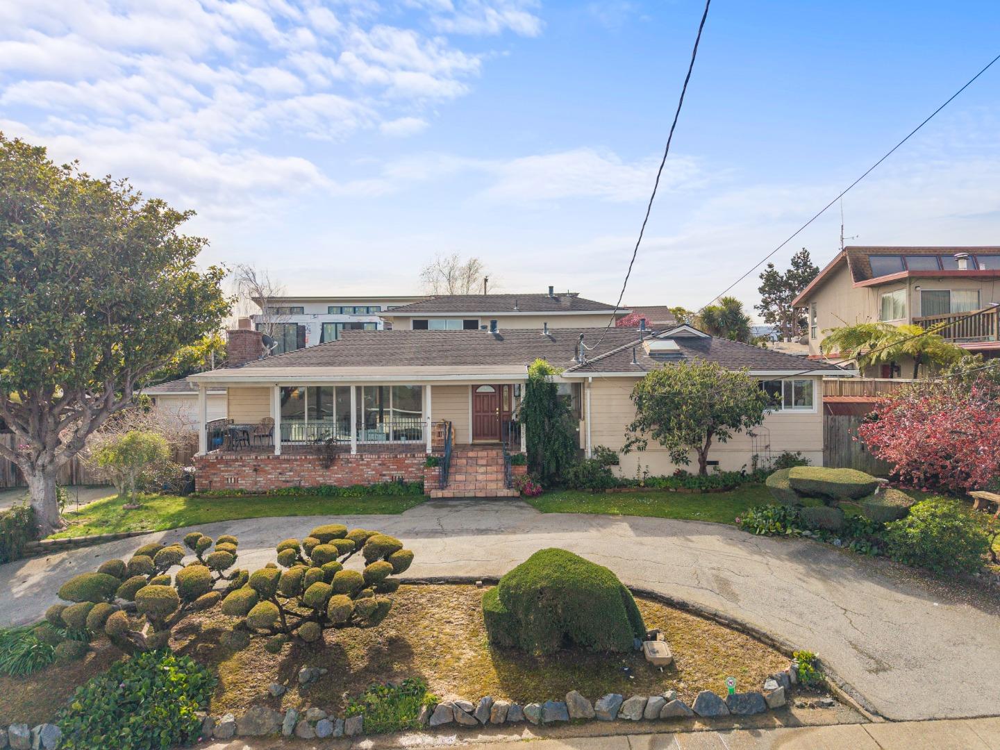 Front Image Thumbnail for ML82041180