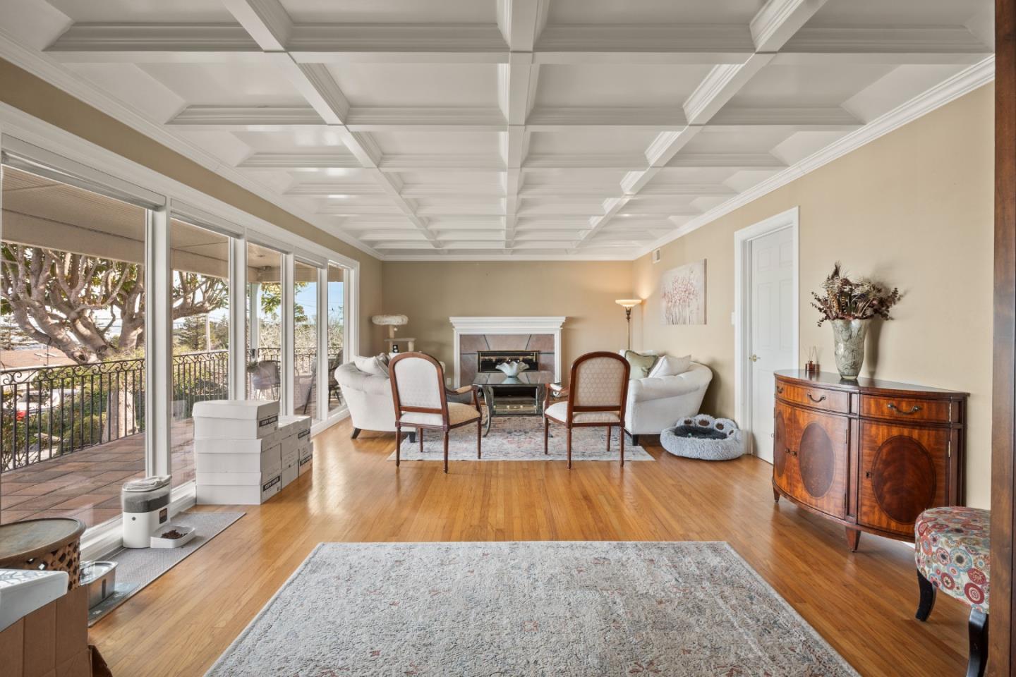 Detail Gallery Image 11 of 28 For 2725 Belmont Canyon, Belmont,  CA 94002 - 4 Beds | 3/1 Baths