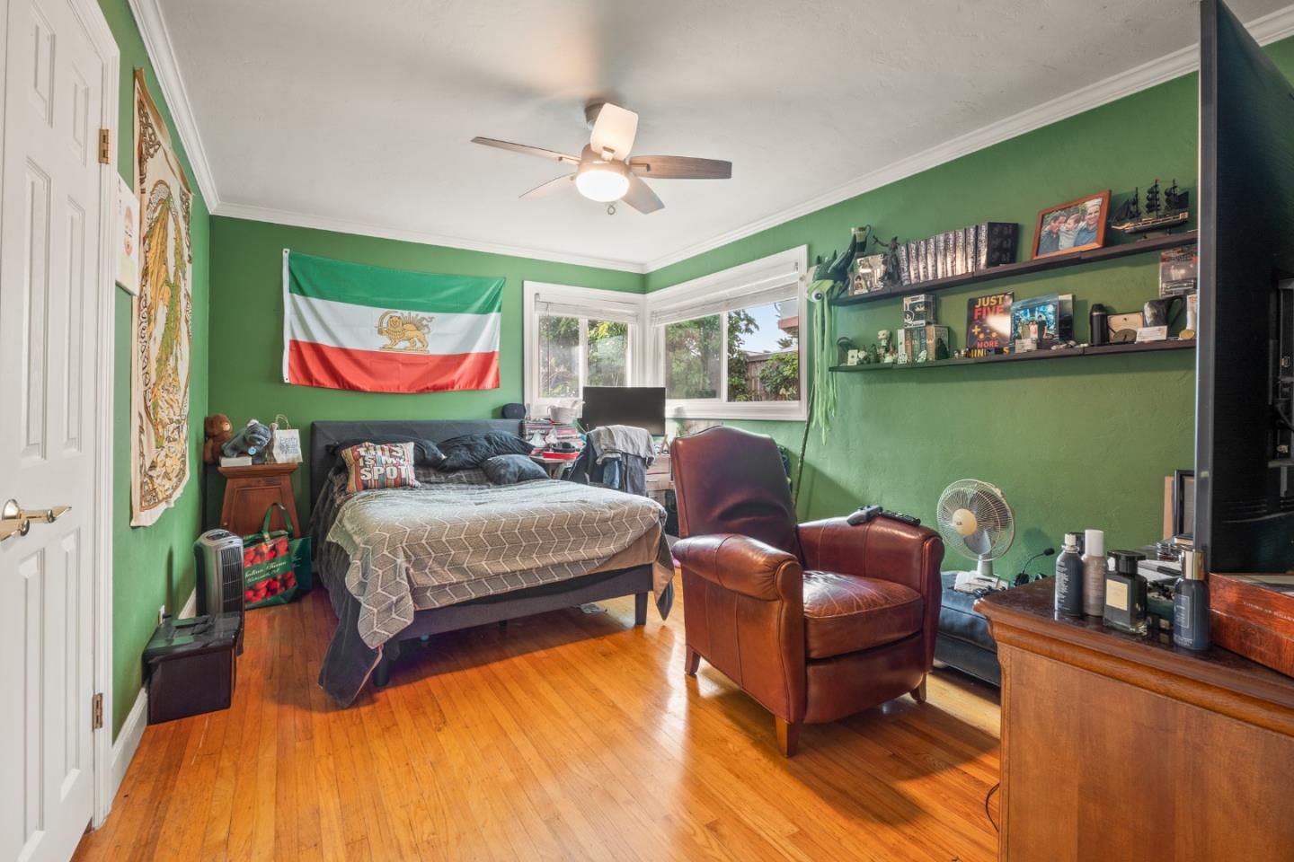 Detail Gallery Image 21 of 28 For 2725 Belmont Canyon, Belmont,  CA 94002 - 4 Beds | 3/1 Baths