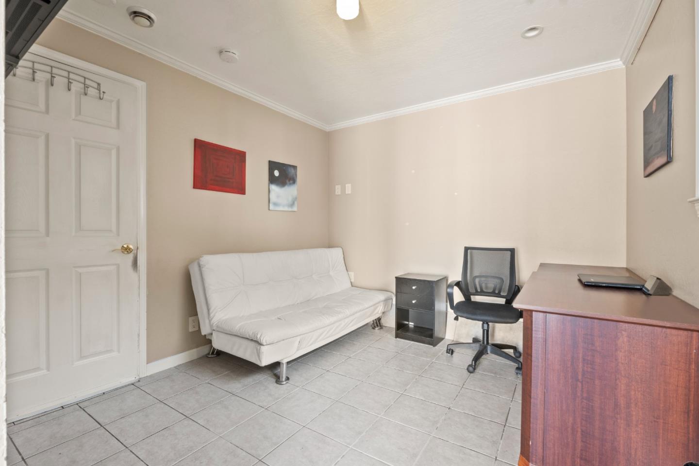 Detail Gallery Image 23 of 28 For 2725 Belmont Canyon, Belmont,  CA 94002 - 4 Beds | 3/1 Baths