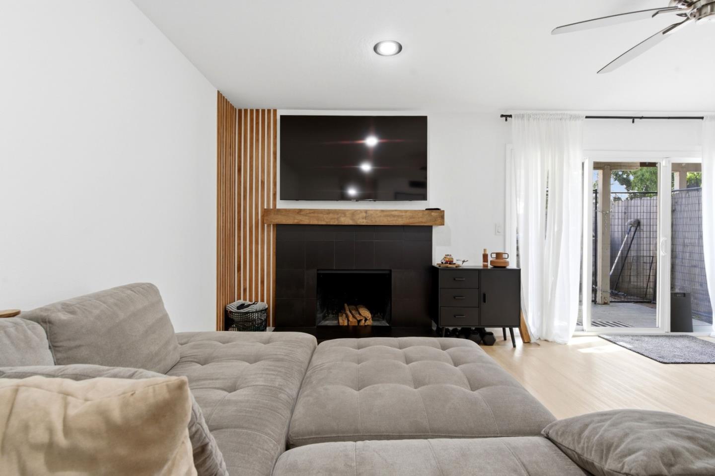 Detail Gallery Image 14 of 29 For 45 Villa Pacheco Ct, Hollister,  CA 95023 - 3 Beds | 2/1 Baths