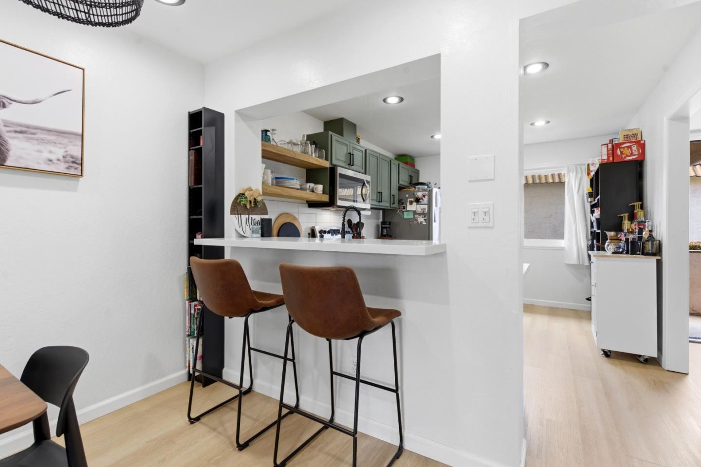 Detail Gallery Image 8 of 29 For 45 Villa Pacheco Ct, Hollister,  CA 95023 - 3 Beds | 2/1 Baths