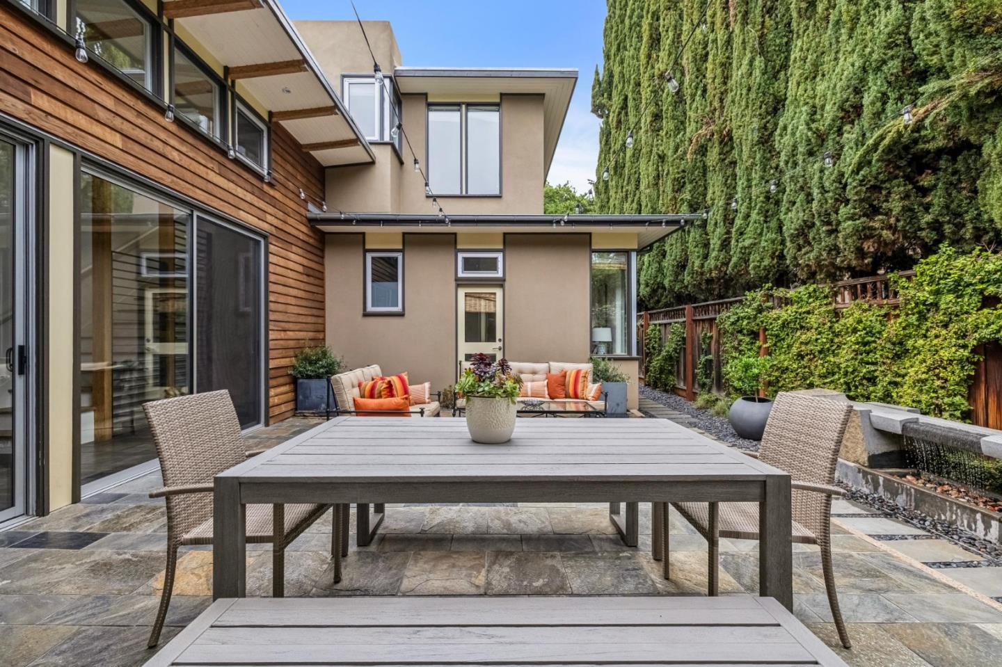 Detail Gallery Image 10 of 54 For 839 Melville Ave, Palo Alto,  CA 94301 - 6 Beds | 4 Baths