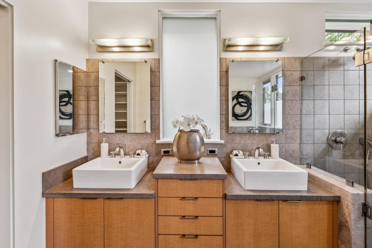 Detail Gallery Image 29 of 54 For 839 Melville Ave, Palo Alto,  CA 94301 - 6 Beds | 4 Baths