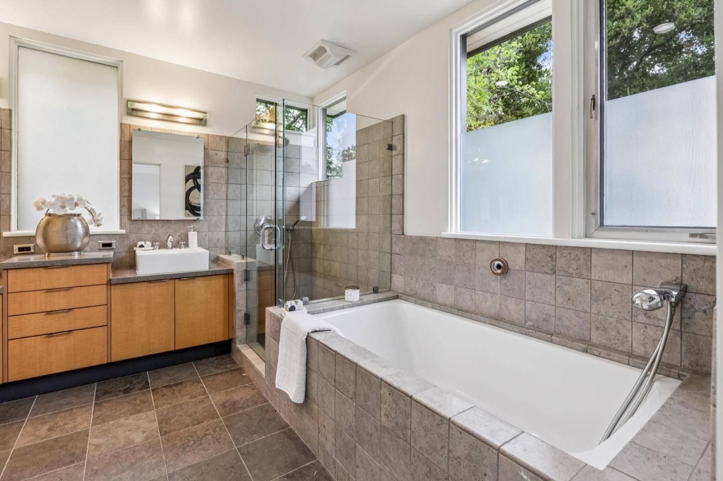 Detail Gallery Image 30 of 54 For 839 Melville Ave, Palo Alto,  CA 94301 - 6 Beds | 4 Baths