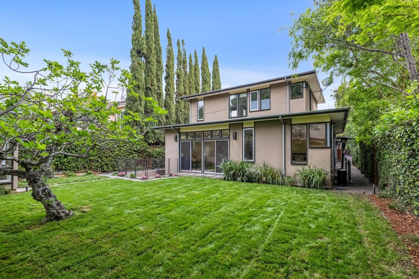 Detail Gallery Image 44 of 54 For 839 Melville Ave, Palo Alto,  CA 94301 - 6 Beds | 4 Baths