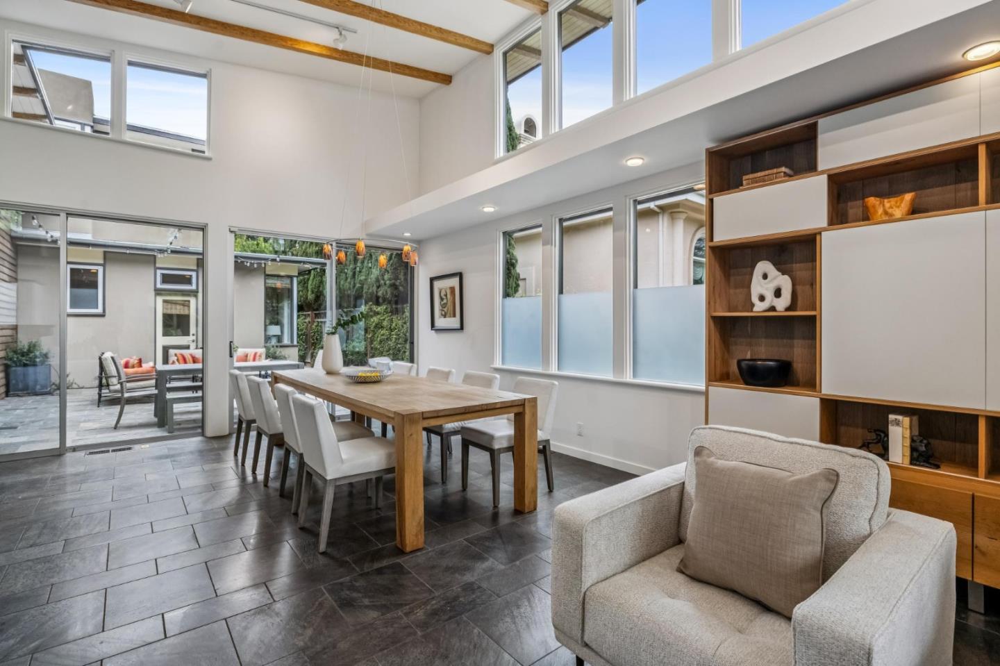 Detail Gallery Image 7 of 54 For 839 Melville Ave, Palo Alto,  CA 94301 - 6 Beds | 4 Baths