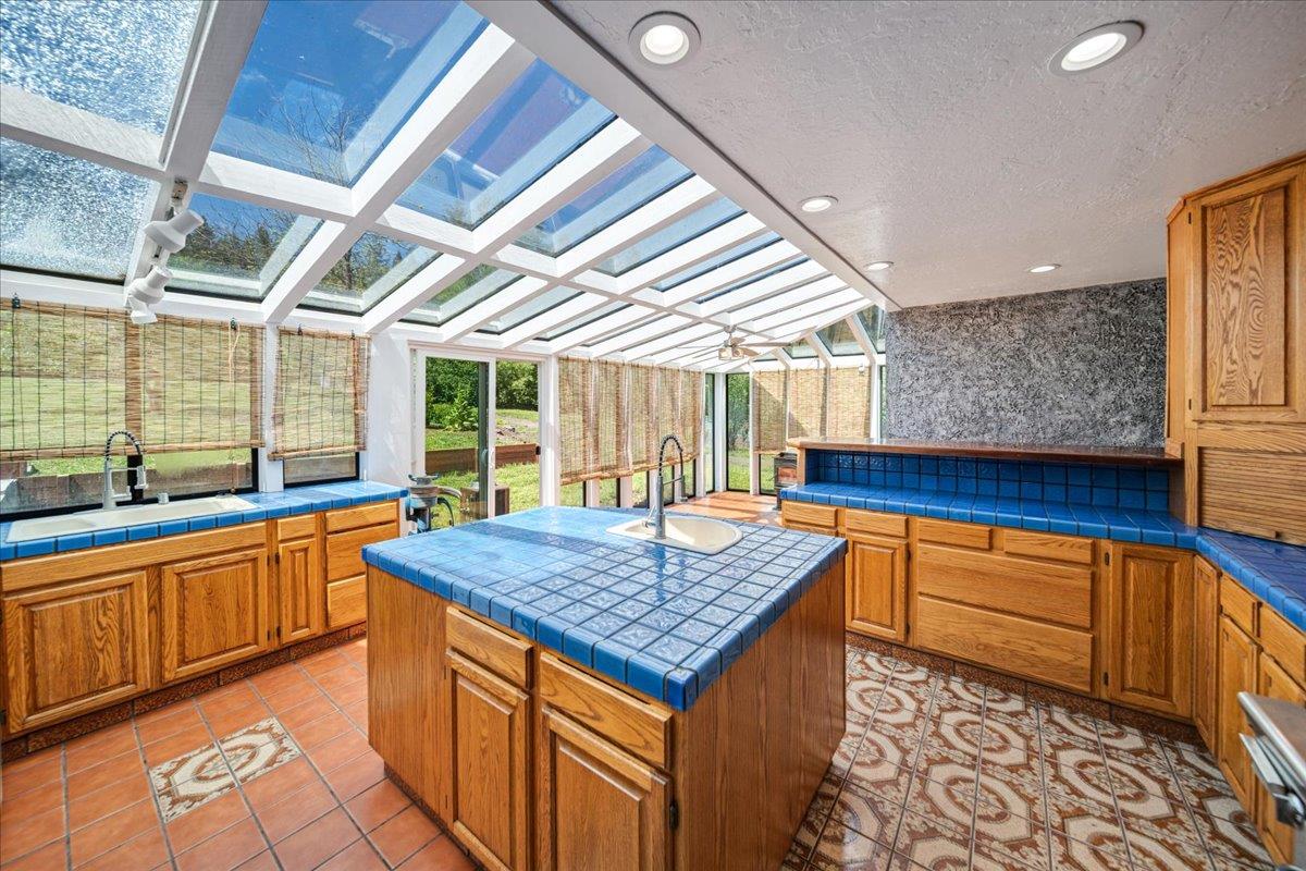 Detail Gallery Image 12 of 77 For 5599 Branciforte Dr, Santa Cruz,  CA 95065 - 3 Beds | 3 Baths