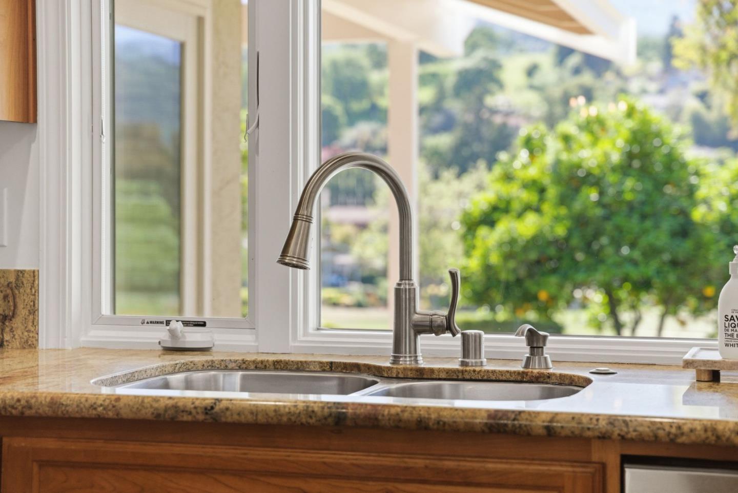 Detail Gallery Image 14 of 56 For 6915 Castlerock Dr, San Jose,  CA 95120 - 4 Beds | 2/1 Baths