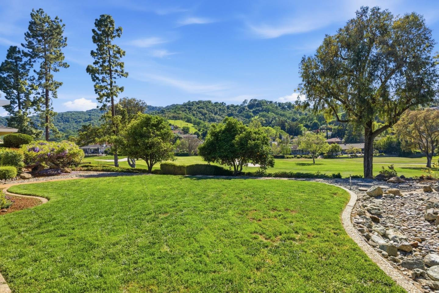 Detail Gallery Image 33 of 56 For 6915 Castlerock Dr, San Jose,  CA 95120 - 4 Beds | 2/1 Baths