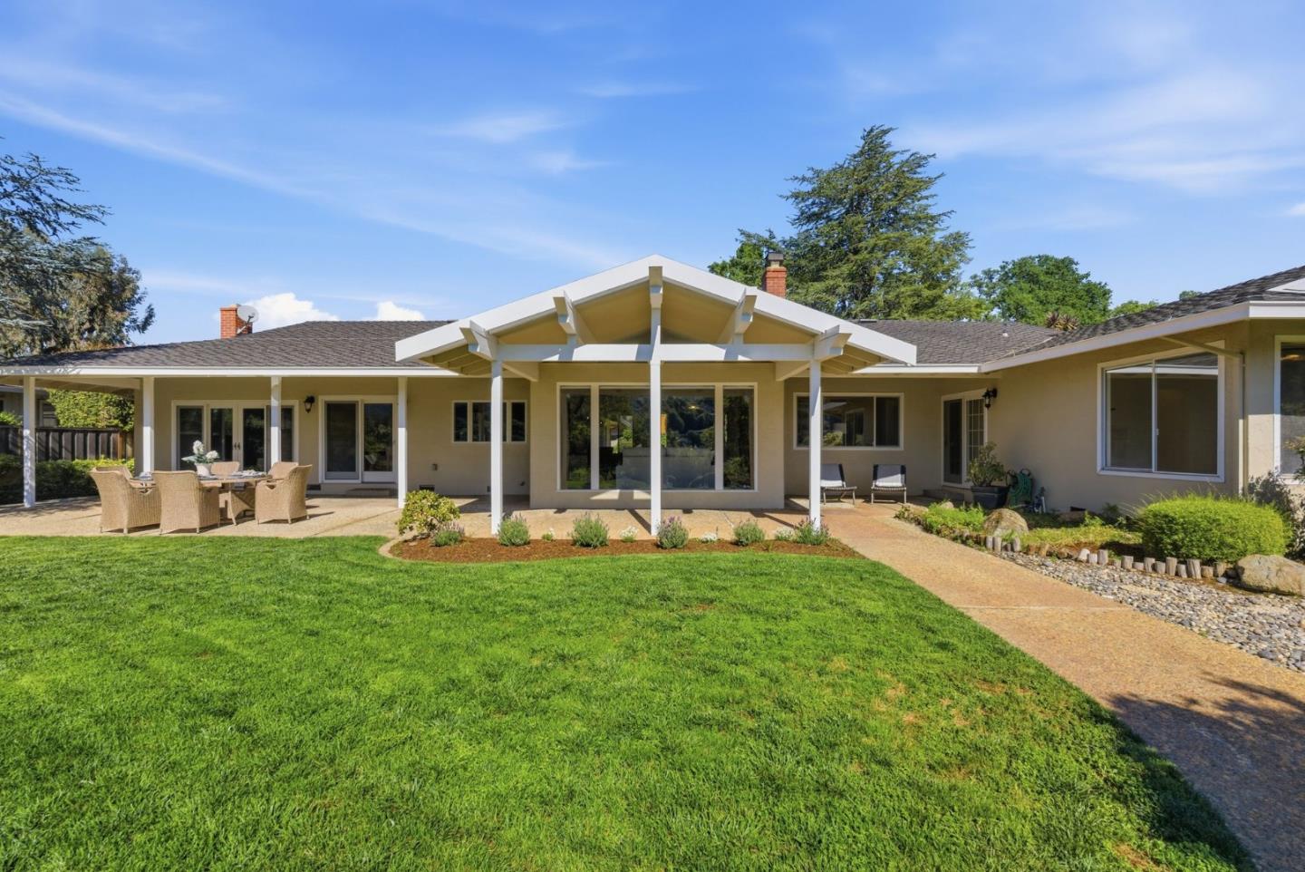 Detail Gallery Image 37 of 56 For 6915 Castlerock Dr, San Jose,  CA 95120 - 4 Beds | 2/1 Baths