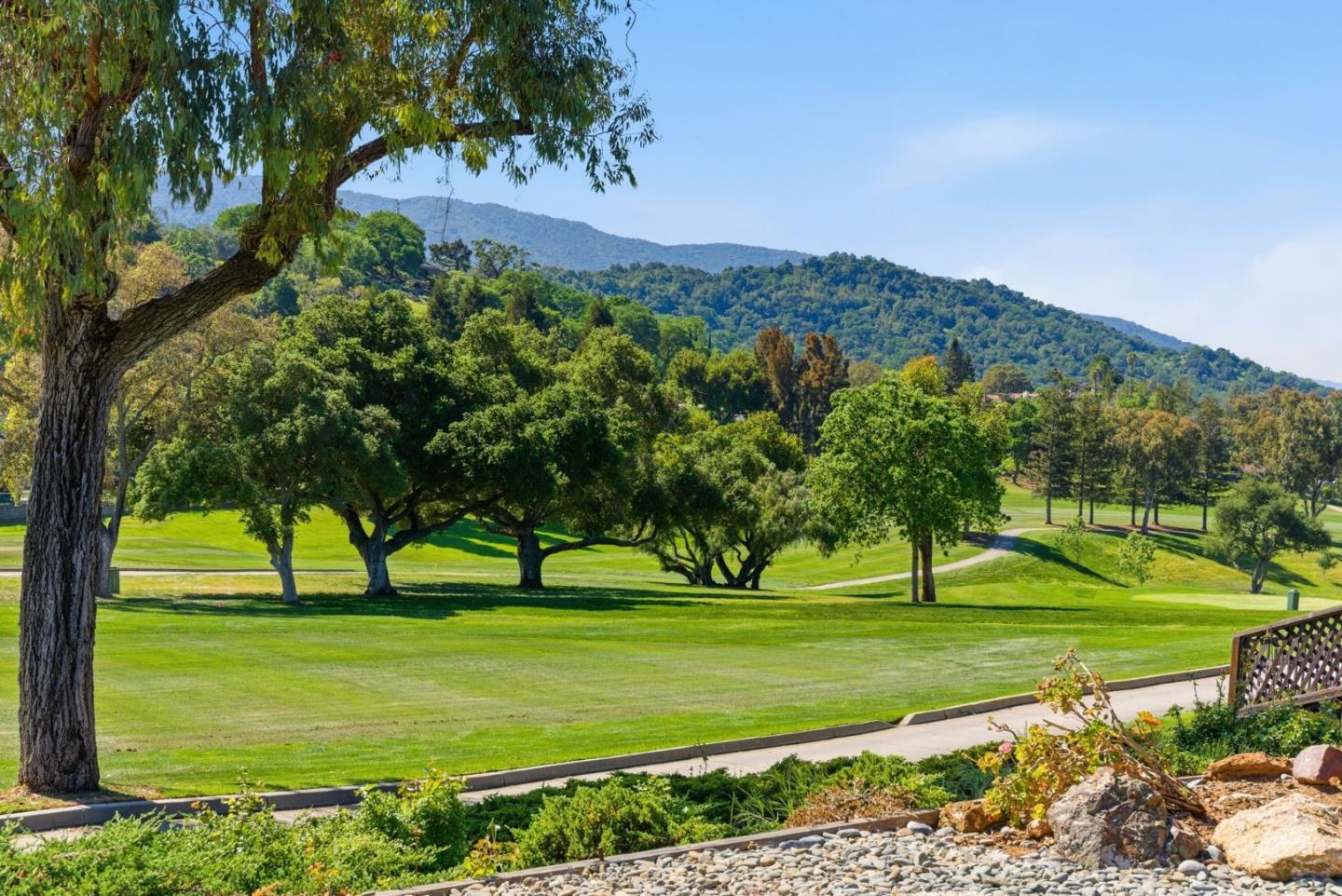 Detail Gallery Image 40 of 56 For 6915 Castlerock Dr, San Jose,  CA 95120 - 4 Beds | 2/1 Baths