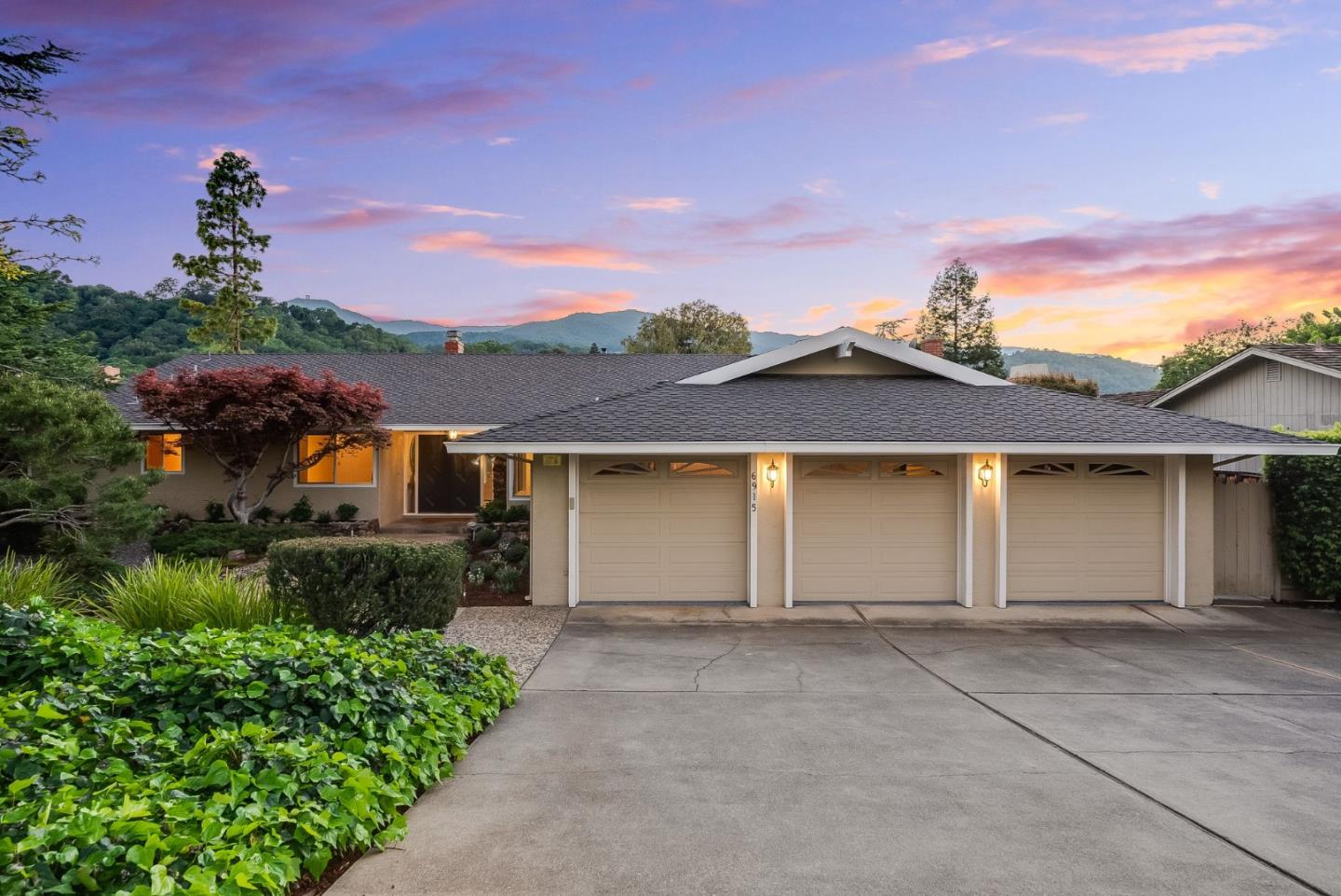 Detail Gallery Image 46 of 56 For 6915 Castlerock Dr, San Jose,  CA 95120 - 4 Beds | 2/1 Baths