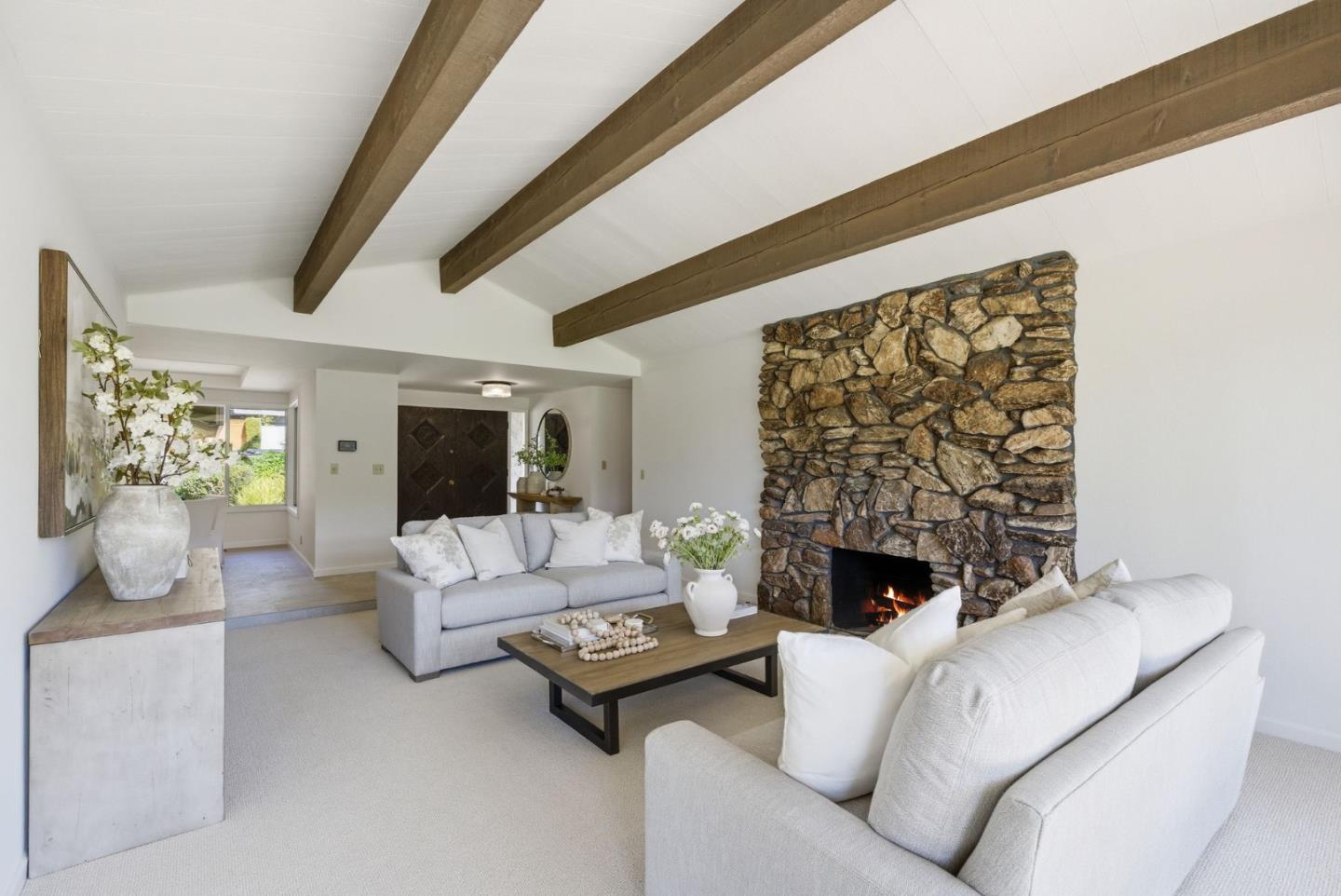 Detail Gallery Image 5 of 56 For 6915 Castlerock Dr, San Jose,  CA 95120 - 4 Beds | 2/1 Baths