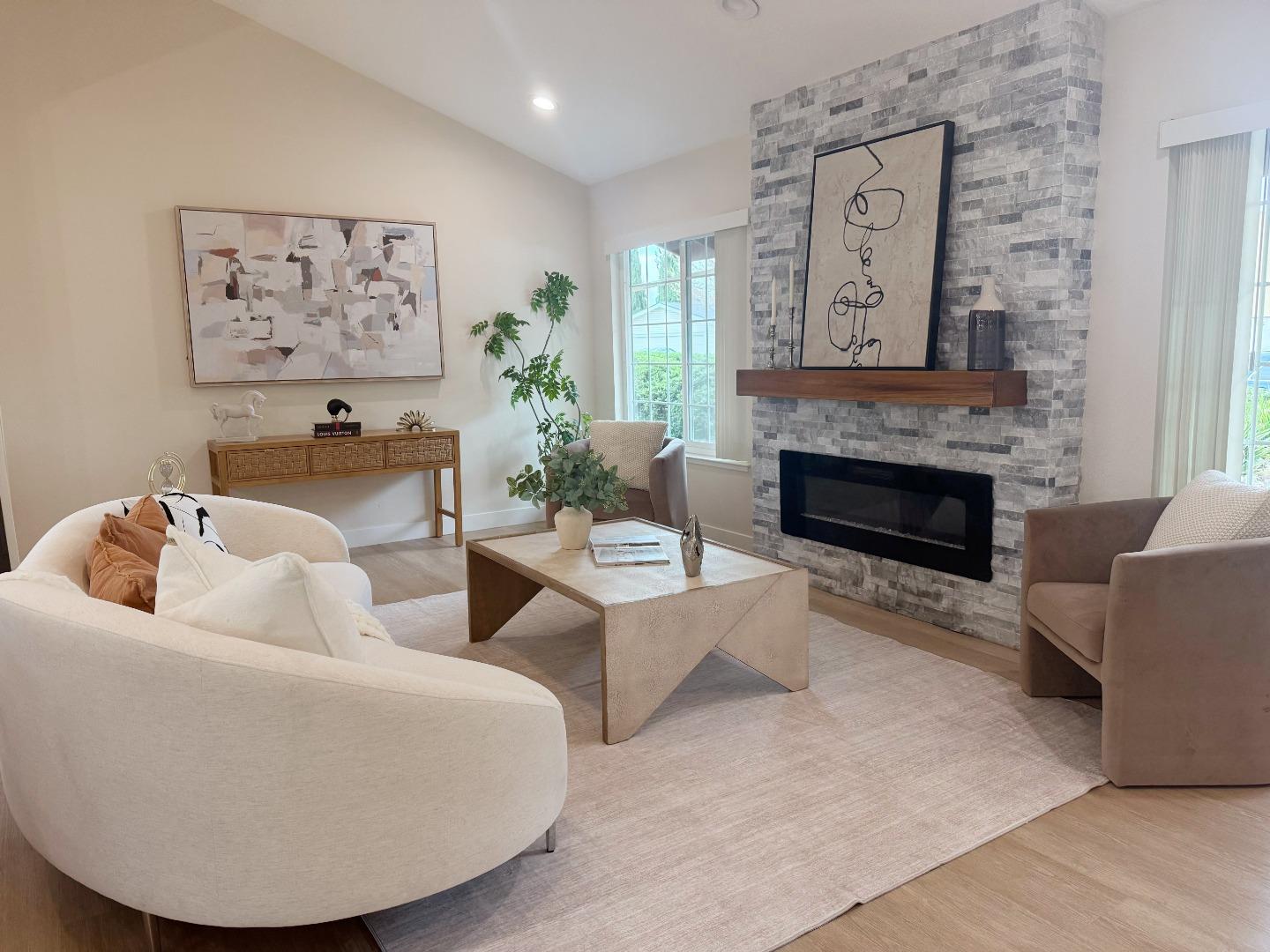 Detail Gallery Image 3 of 5 For 4918 Avenida De Los Arboles, Santa Clara,  CA 95054 - 4 Beds | 2/1 Baths