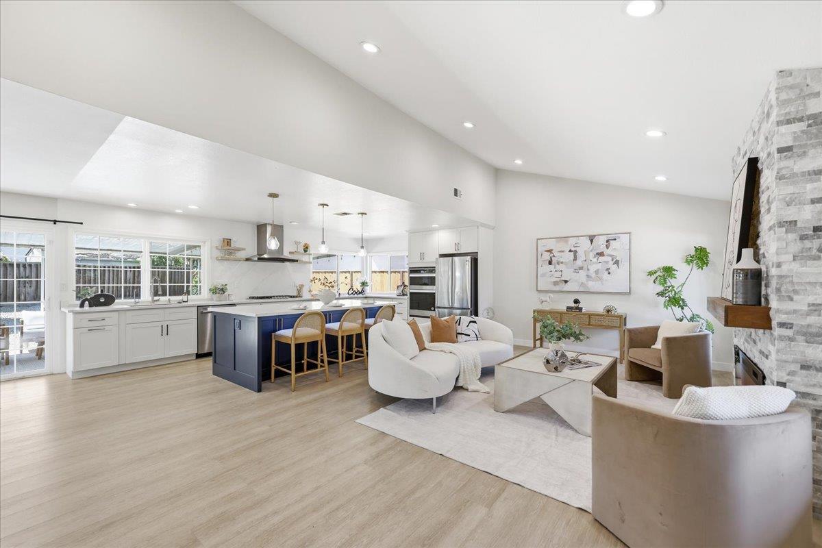 Detail Gallery Image 7 of 68 For 4918 Avenida De Los Arboles, Santa Clara,  CA 95054 - 4 Beds | 2/1 Baths