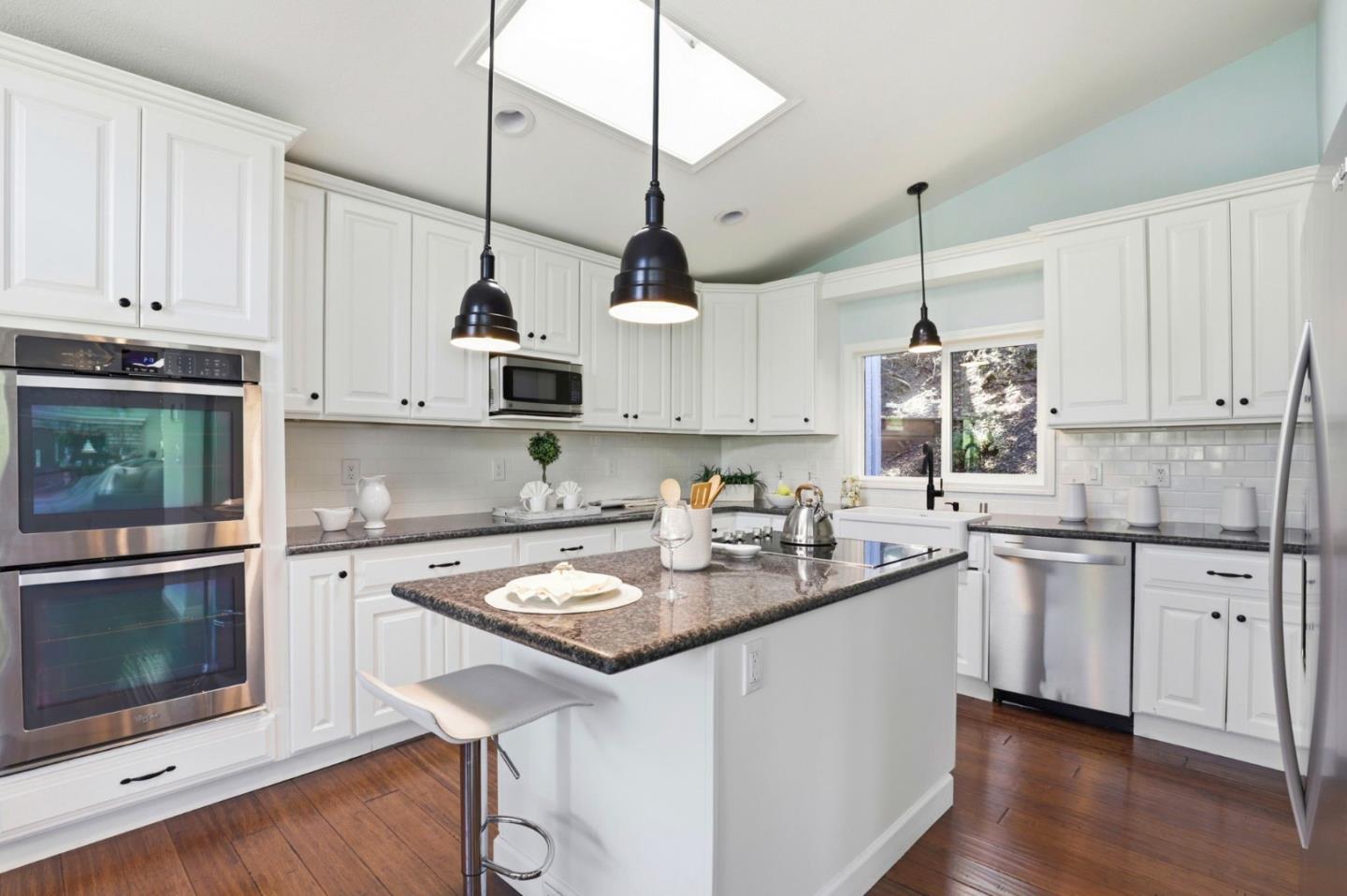 Detail Gallery Image 10 of 67 For 2981 Holiday Ct, Morgan Hill,  CA 95037 - 6 Beds | 4/1 Baths