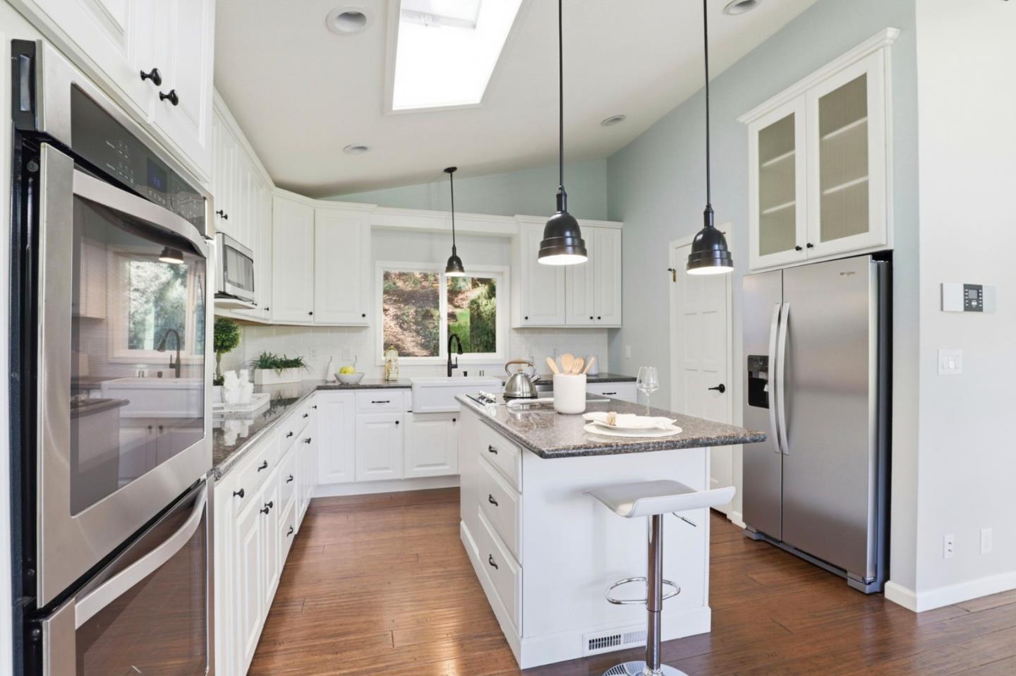 Detail Gallery Image 11 of 67 For 2981 Holiday Ct, Morgan Hill,  CA 95037 - 6 Beds | 4/1 Baths