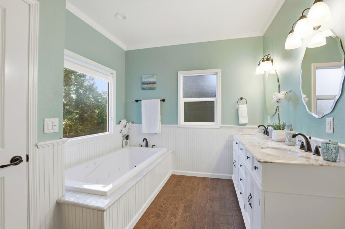 Detail Gallery Image 23 of 67 For 2981 Holiday Ct, Morgan Hill,  CA 95037 - 6 Beds | 4/1 Baths