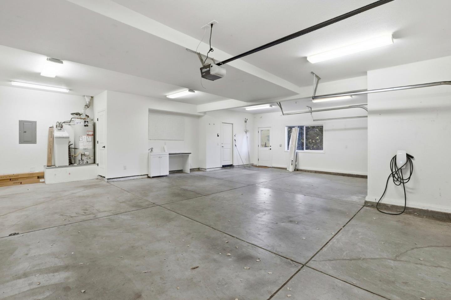 Detail Gallery Image 25 of 67 For 2981 Holiday Ct, Morgan Hill,  CA 95037 - 6 Beds | 4/1 Baths