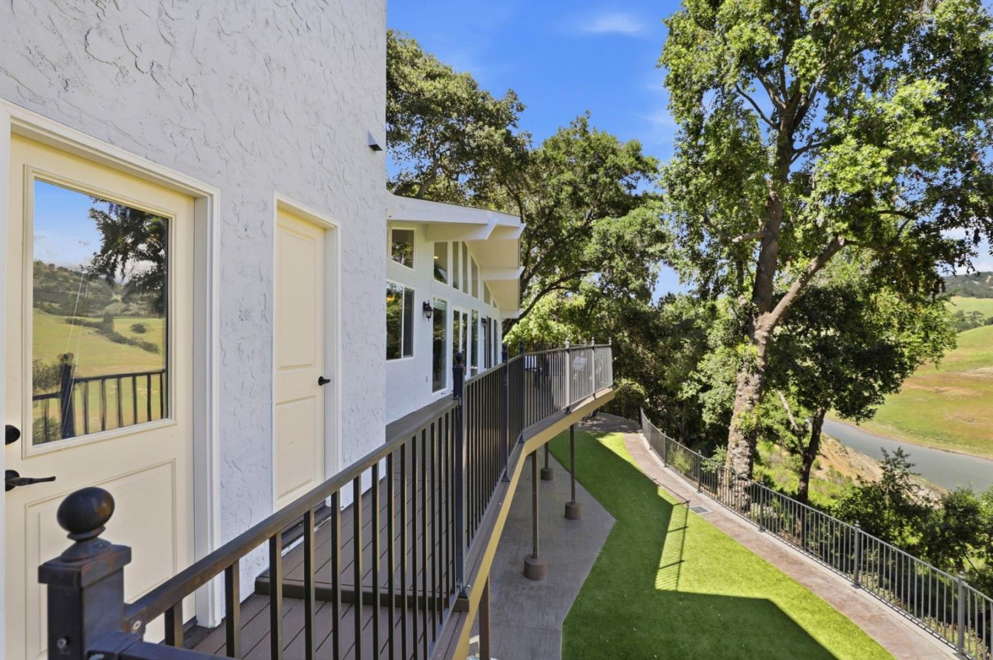 Detail Gallery Image 36 of 67 For 2981 Holiday Ct, Morgan Hill,  CA 95037 - 6 Beds | 4/1 Baths