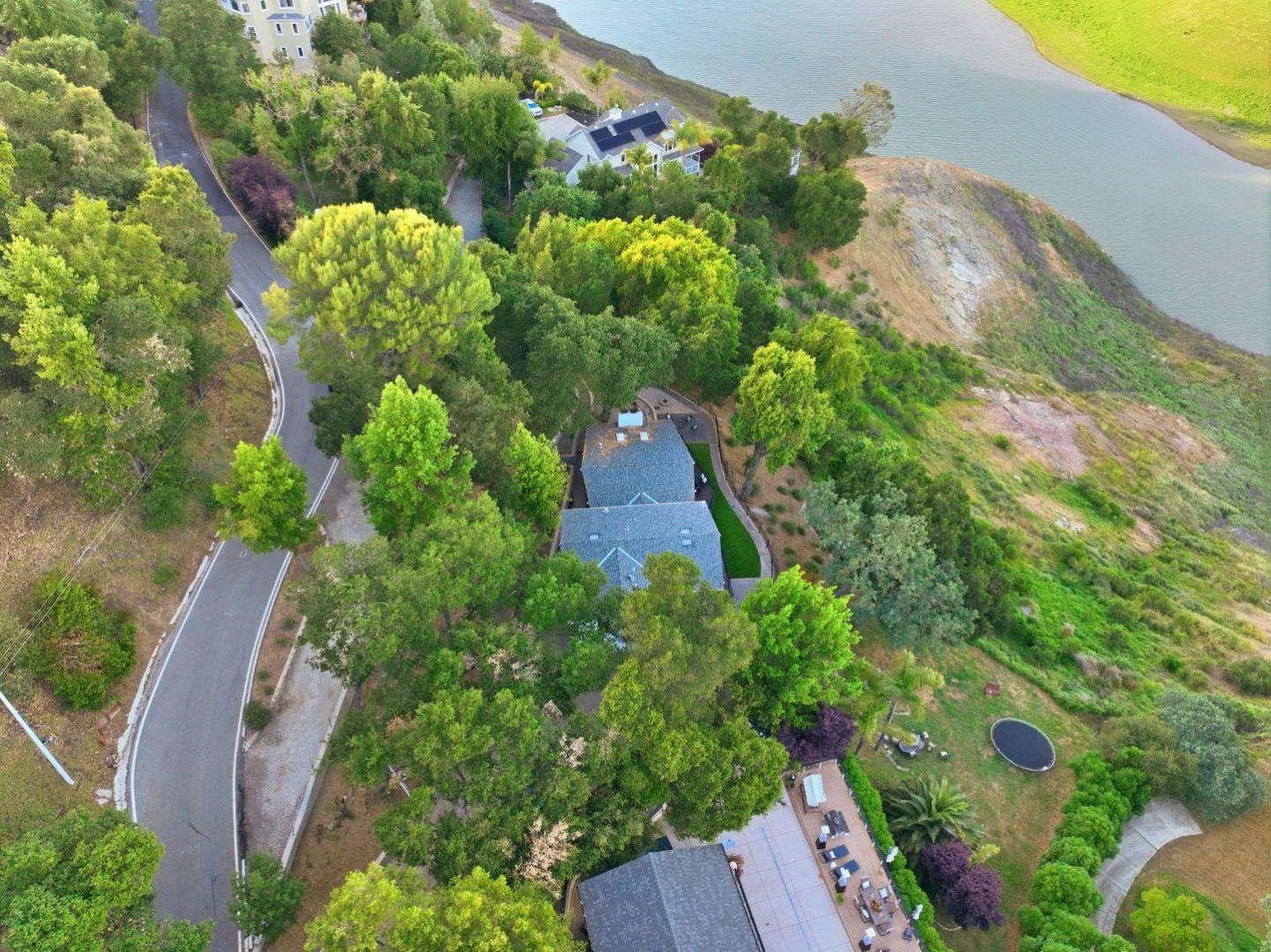 Detail Gallery Image 48 of 67 For 2981 Holiday Ct, Morgan Hill,  CA 95037 - 6 Beds | 4/1 Baths