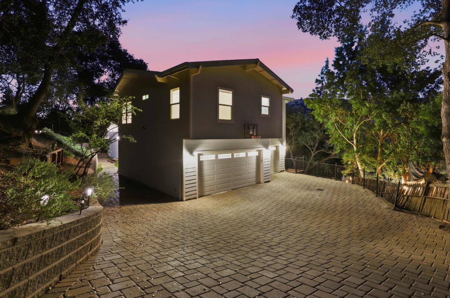 Detail Gallery Image 52 of 67 For 2981 Holiday Ct, Morgan Hill,  CA 95037 - 6 Beds | 4/1 Baths