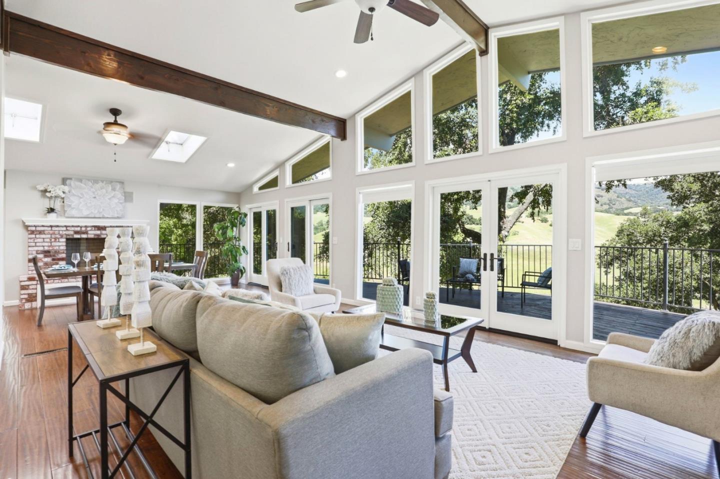 Detail Gallery Image 7 of 67 For 2981 Holiday Ct, Morgan Hill,  CA 95037 - 6 Beds | 4/1 Baths