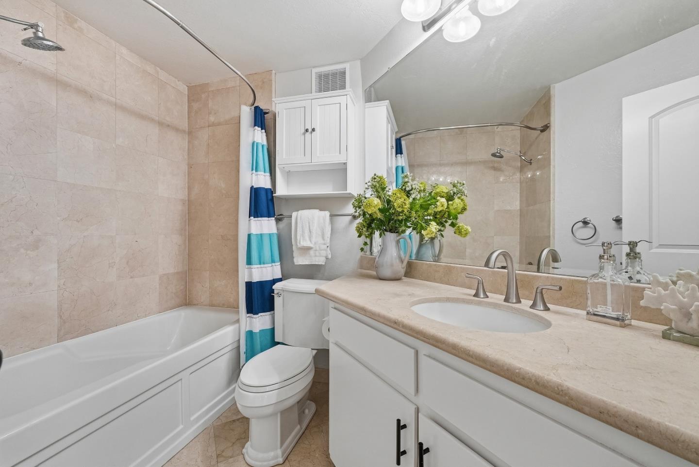 Detail Gallery Image 10 of 30 For 30 Eddystone Ct, Redwood City,  CA 94065 - 1 Beds | 1 Baths