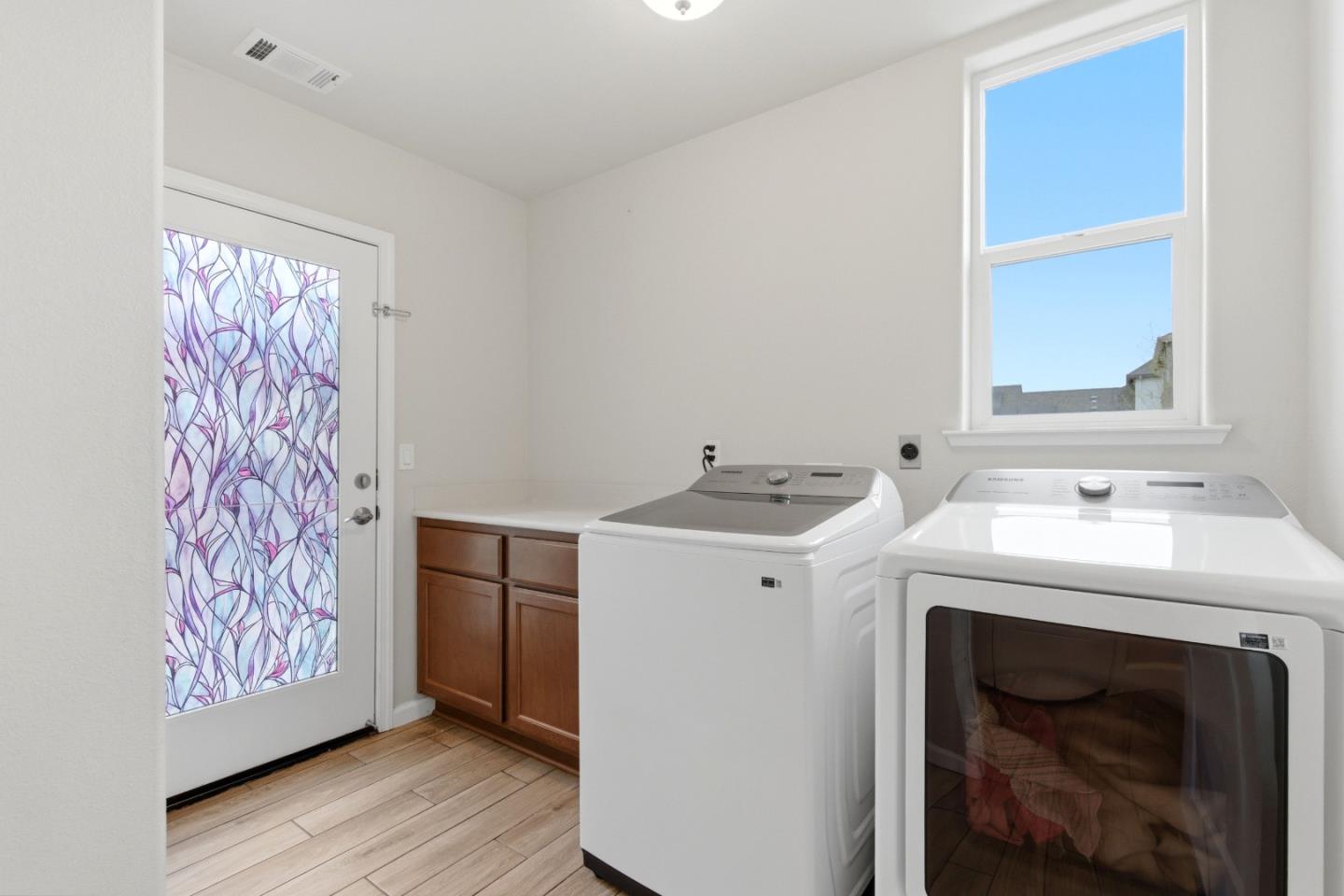 Detail Gallery Image 18 of 37 For 651 Livingston Ave, King City,  CA 93930 - 4 Beds | 2/1 Baths