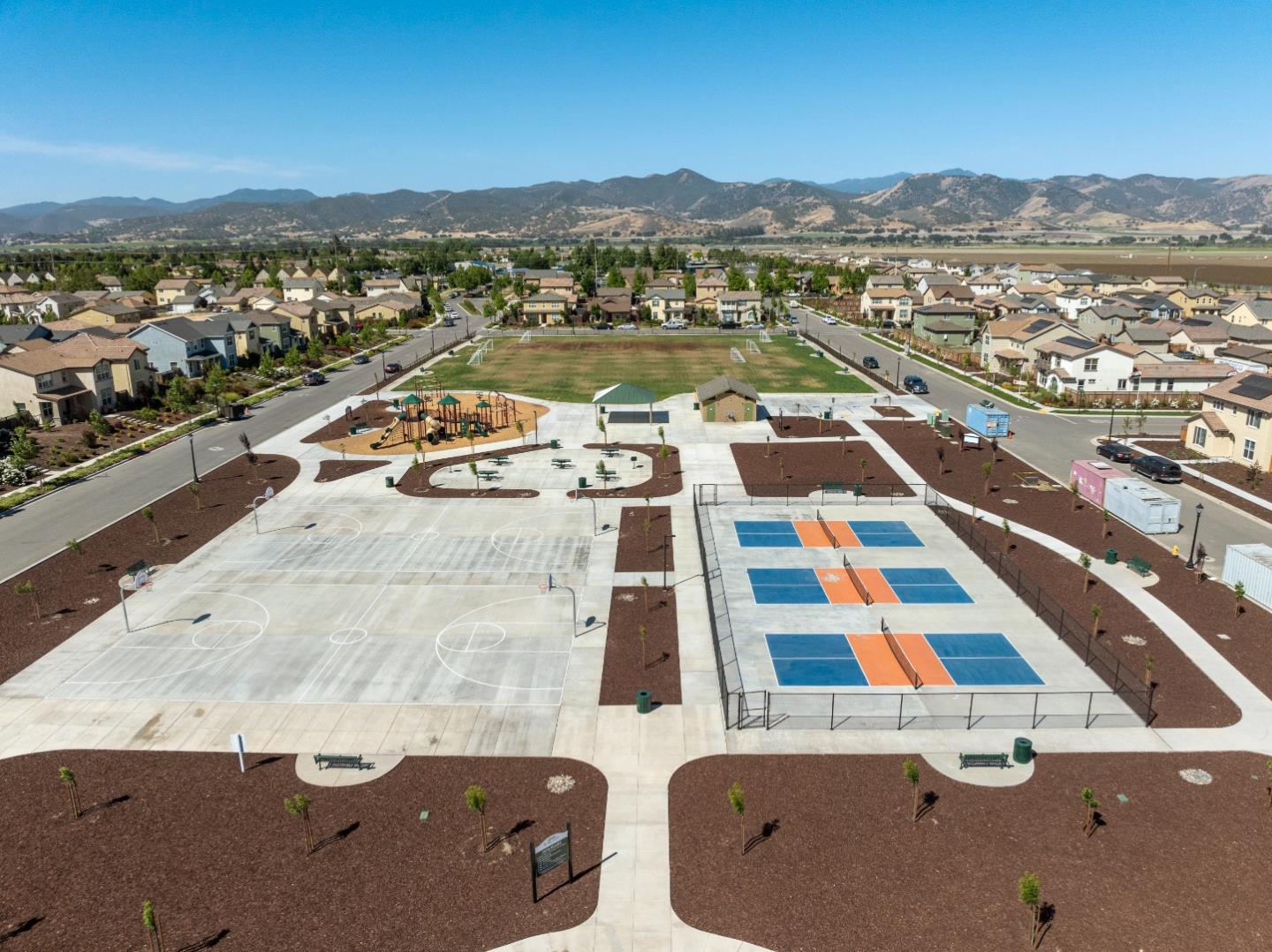 Detail Gallery Image 34 of 37 For 651 Livingston Ave, King City,  CA 93930 - 4 Beds | 2/1 Baths