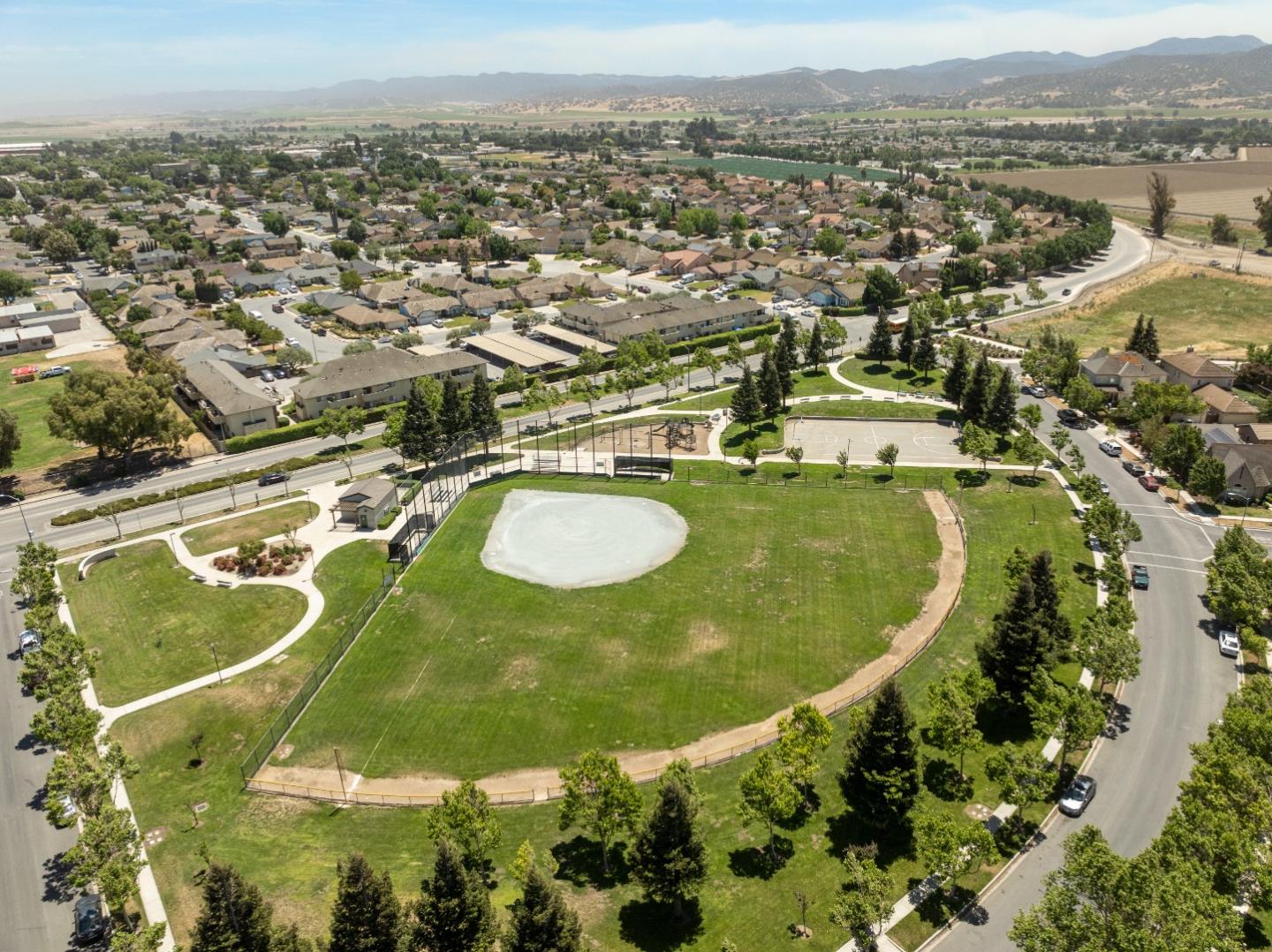 Detail Gallery Image 35 of 37 For 651 Livingston Ave, King City,  CA 93930 - 4 Beds | 2/1 Baths