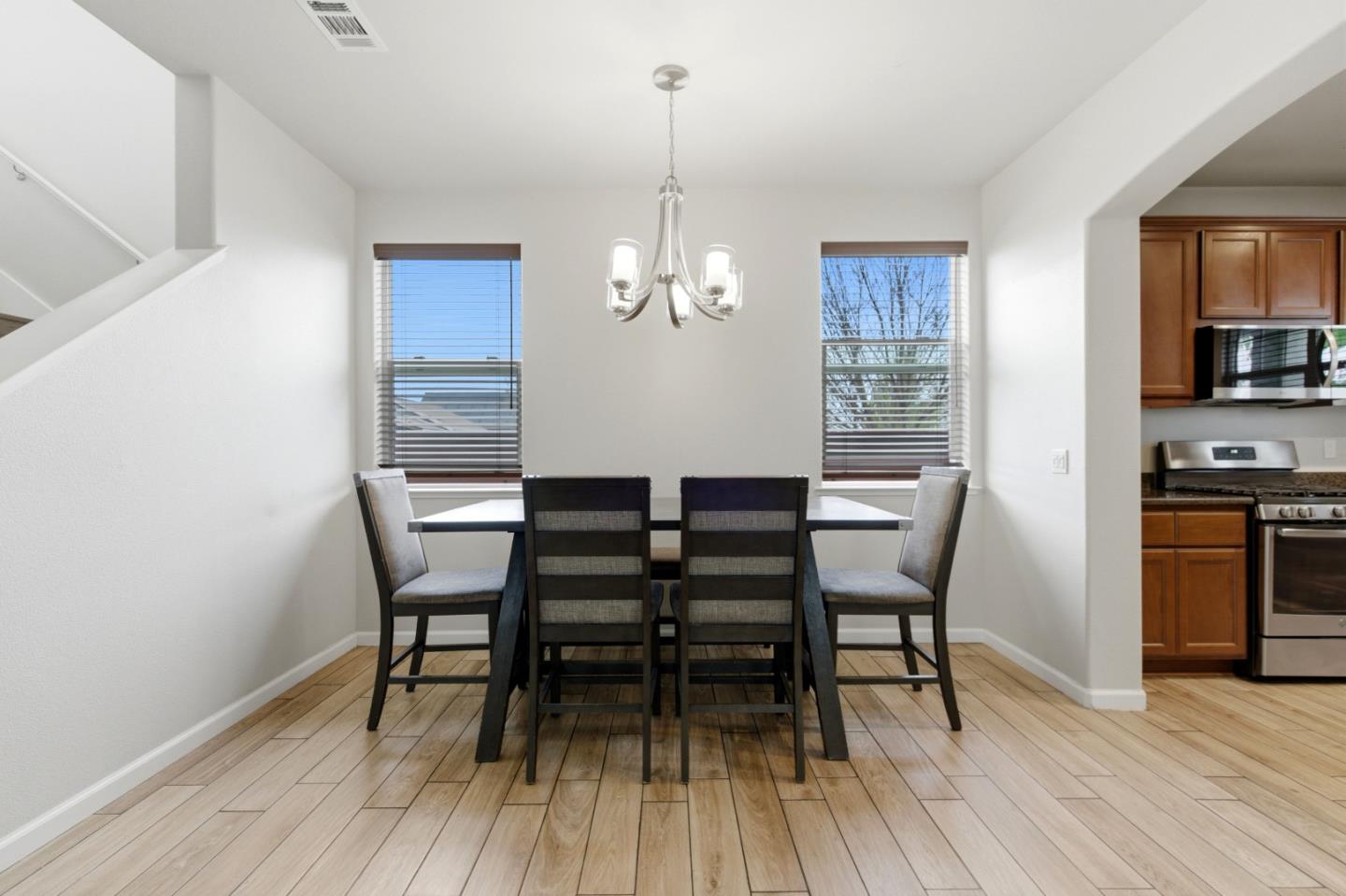 Detail Gallery Image 7 of 37 For 651 Livingston Ave, King City,  CA 93930 - 4 Beds | 2/1 Baths