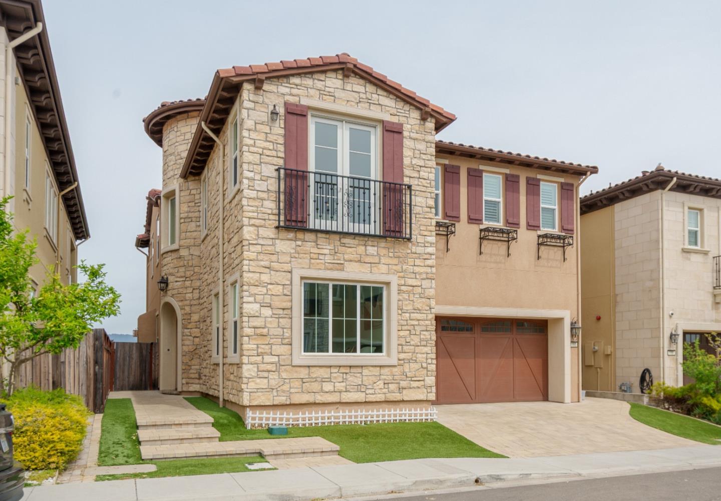 Front Image Thumbnail for ML82041195