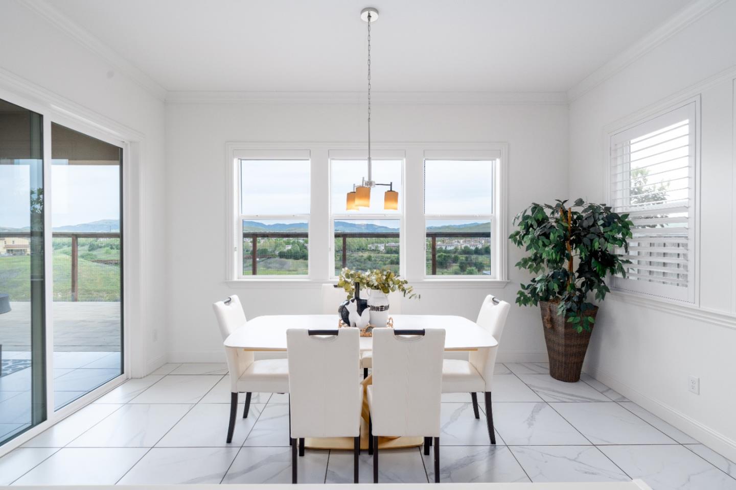 Detail Gallery Image 15 of 44 For 1195 Trumpet Vine Ln, San Ramon,  CA 94582 - 4 Beds | 3/1 Baths