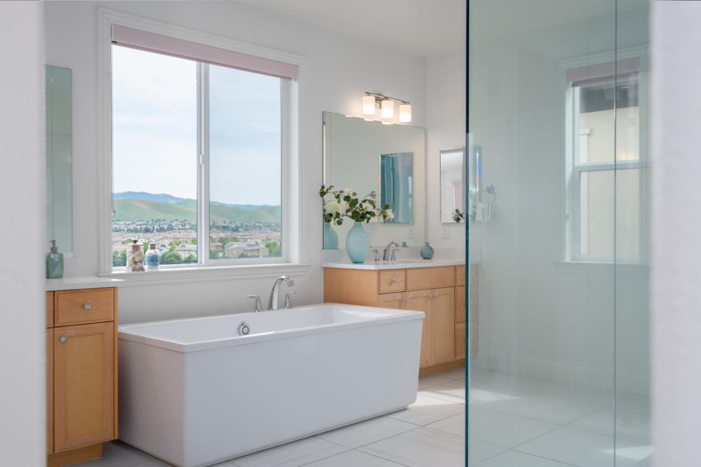 Detail Gallery Image 29 of 44 For 1195 Trumpet Vine Ln, San Ramon,  CA 94582 - 4 Beds | 3/1 Baths