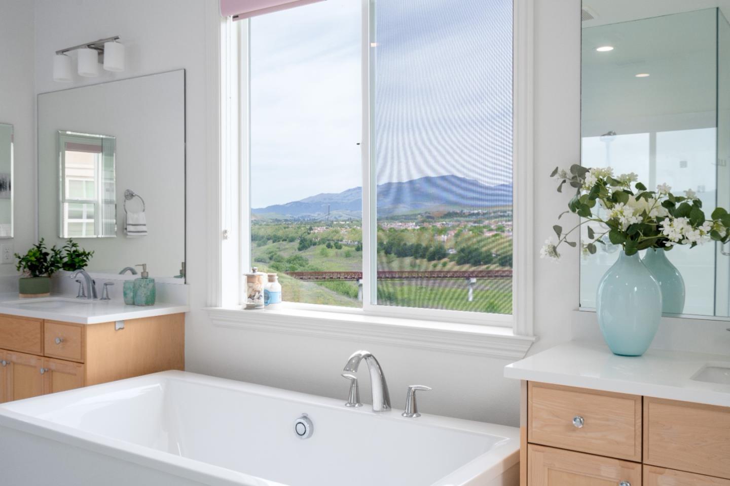 Detail Gallery Image 32 of 44 For 1195 Trumpet Vine Ln, San Ramon,  CA 94582 - 4 Beds | 3/1 Baths