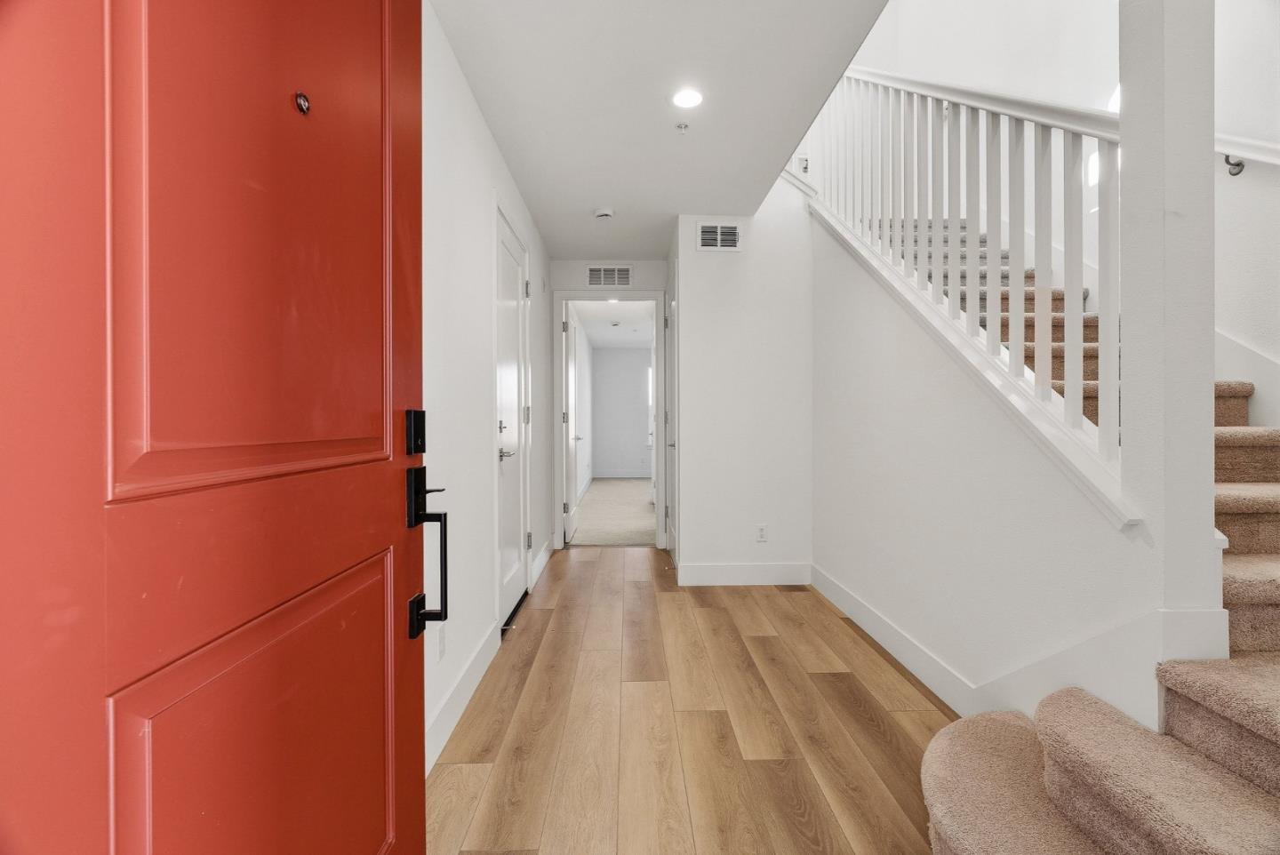 Detail Gallery Image 5 of 33 For 417 Annie Dr, Watsonville,  CA 95076 - 3 Beds | 3/1 Baths