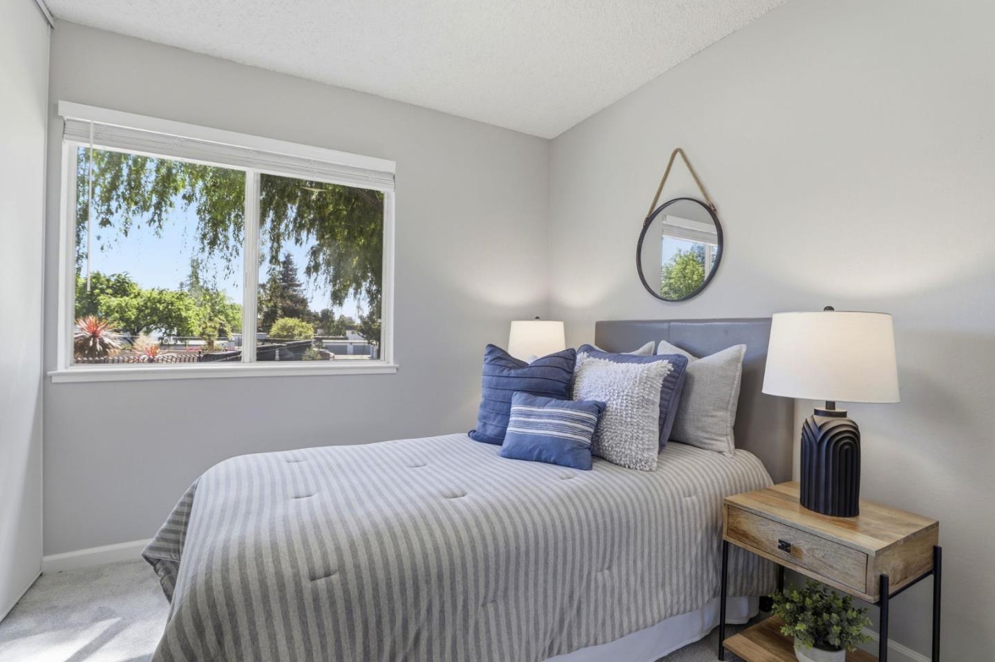 Detail Gallery Image 19 of 37 For 3184 Fernside Sq, San Jose,  CA 95132 - 3 Beds | 1/1 Baths