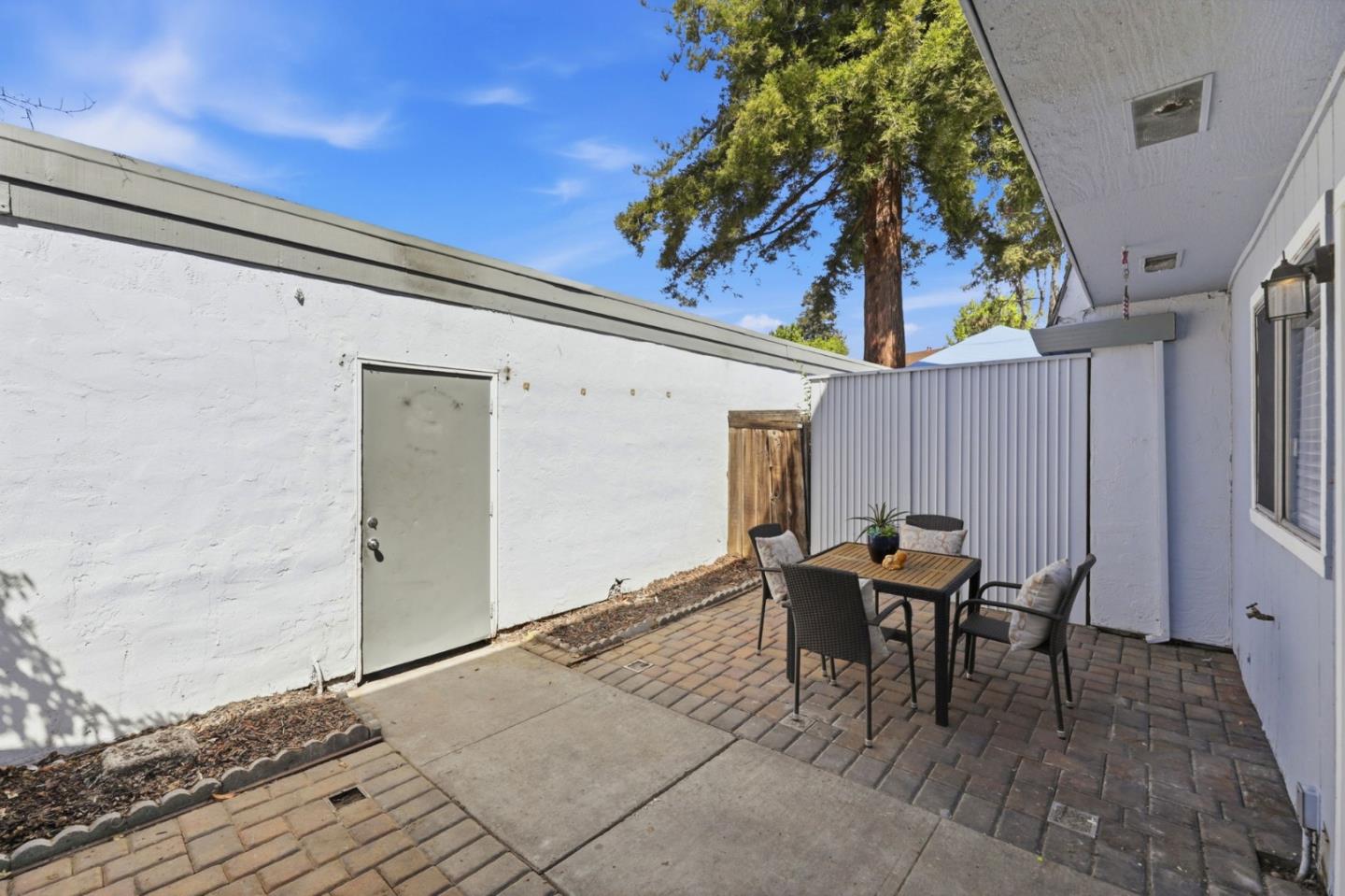 Detail Gallery Image 30 of 37 For 3184 Fernside Sq, San Jose,  CA 95132 - 3 Beds | 1/1 Baths