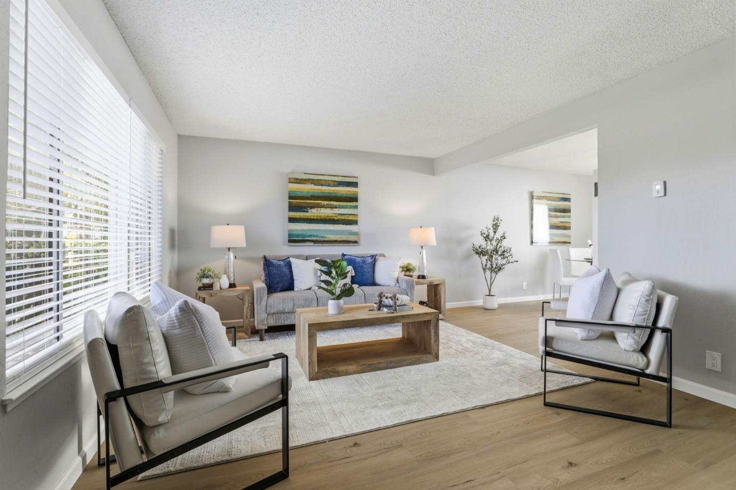 Detail Gallery Image 5 of 37 For 3184 Fernside Sq, San Jose,  CA 95132 - 3 Beds | 1/1 Baths