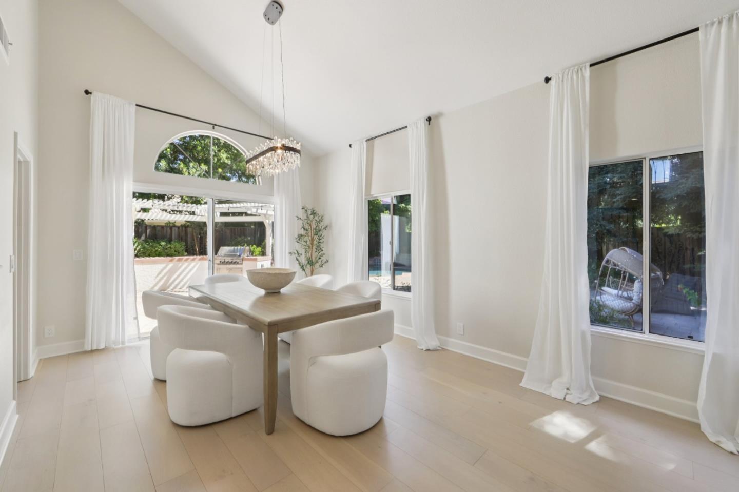 Detail Gallery Image 13 of 71 For 17428 Alisa Ct, Morgan Hill,  CA 95037 - 4 Beds | 3 Baths