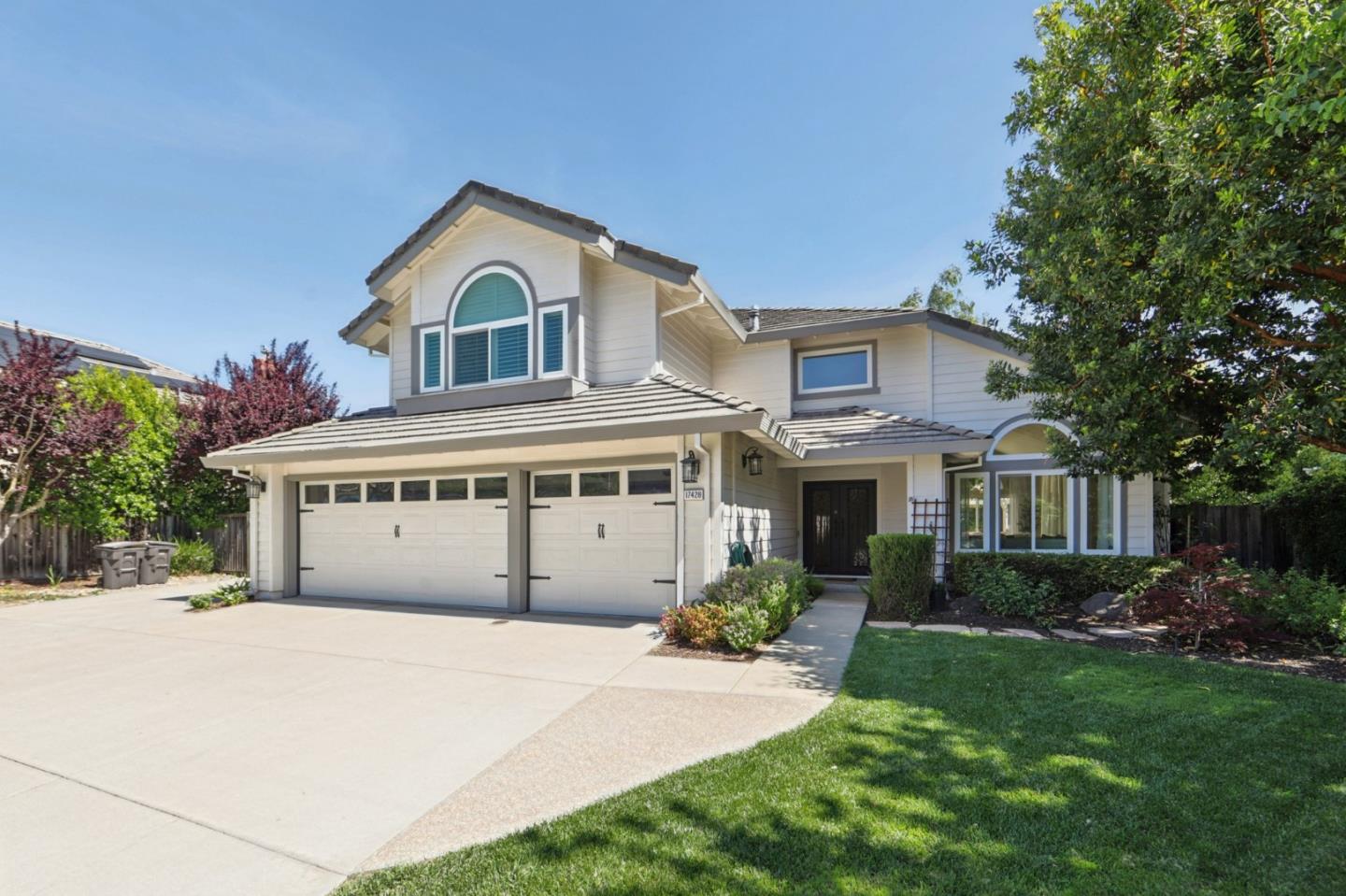 Detail Gallery Image 4 of 71 For 17428 Alisa Ct, Morgan Hill,  CA 95037 - 4 Beds | 3 Baths