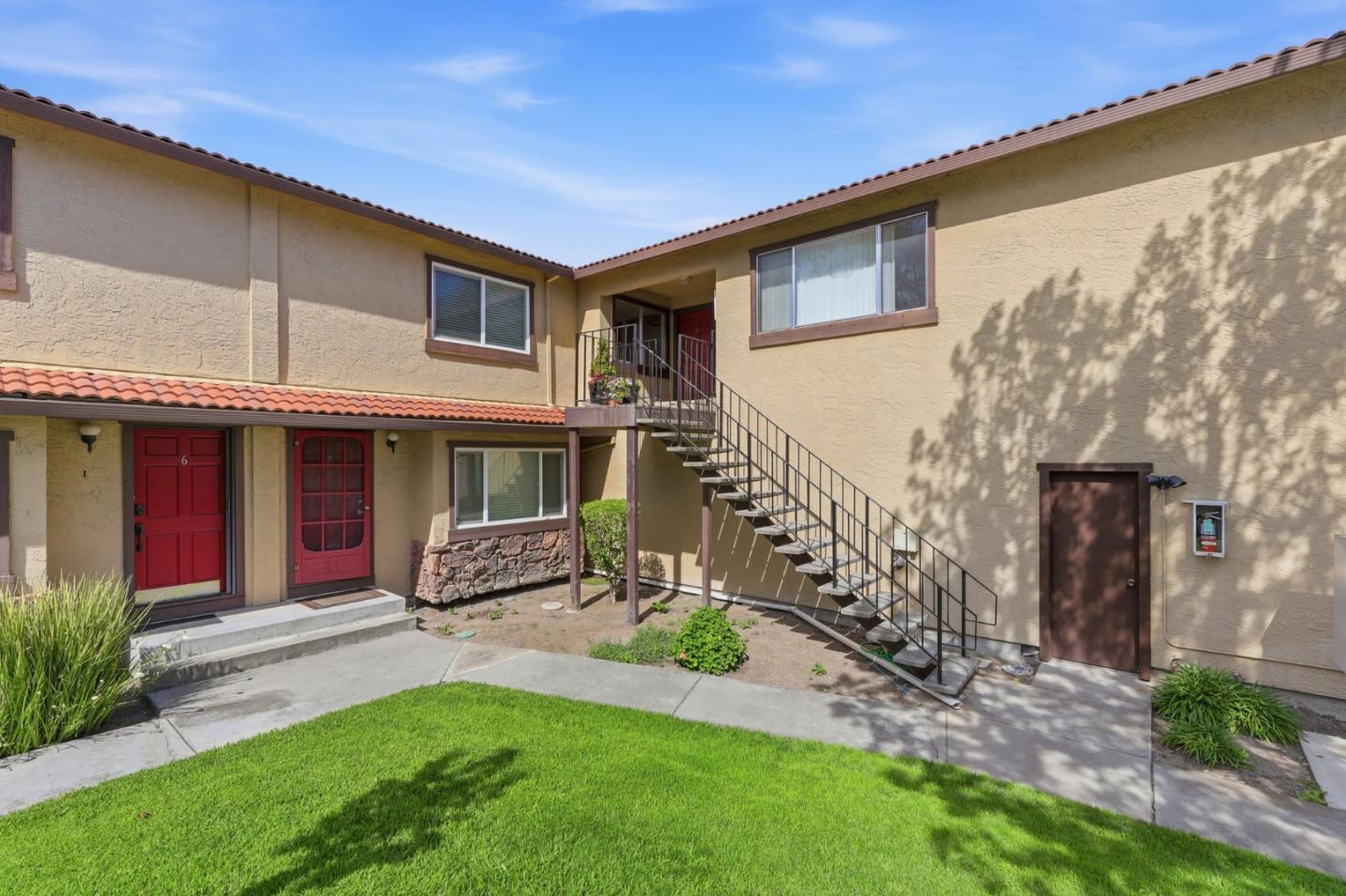 Detail Gallery Image 2 of 21 For 177 Monroe St #8,  Santa Clara,  CA 95050 - 2 Beds | 1 Baths