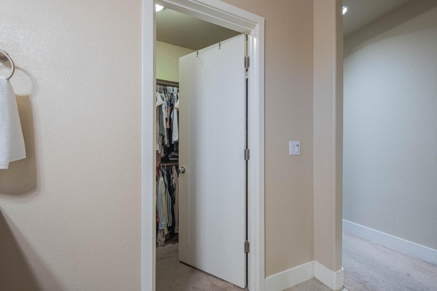 Detail Gallery Image 19 of 40 For 1581 Panorama Dr, Hollister,  CA 95023 - 4 Beds | 2 Baths