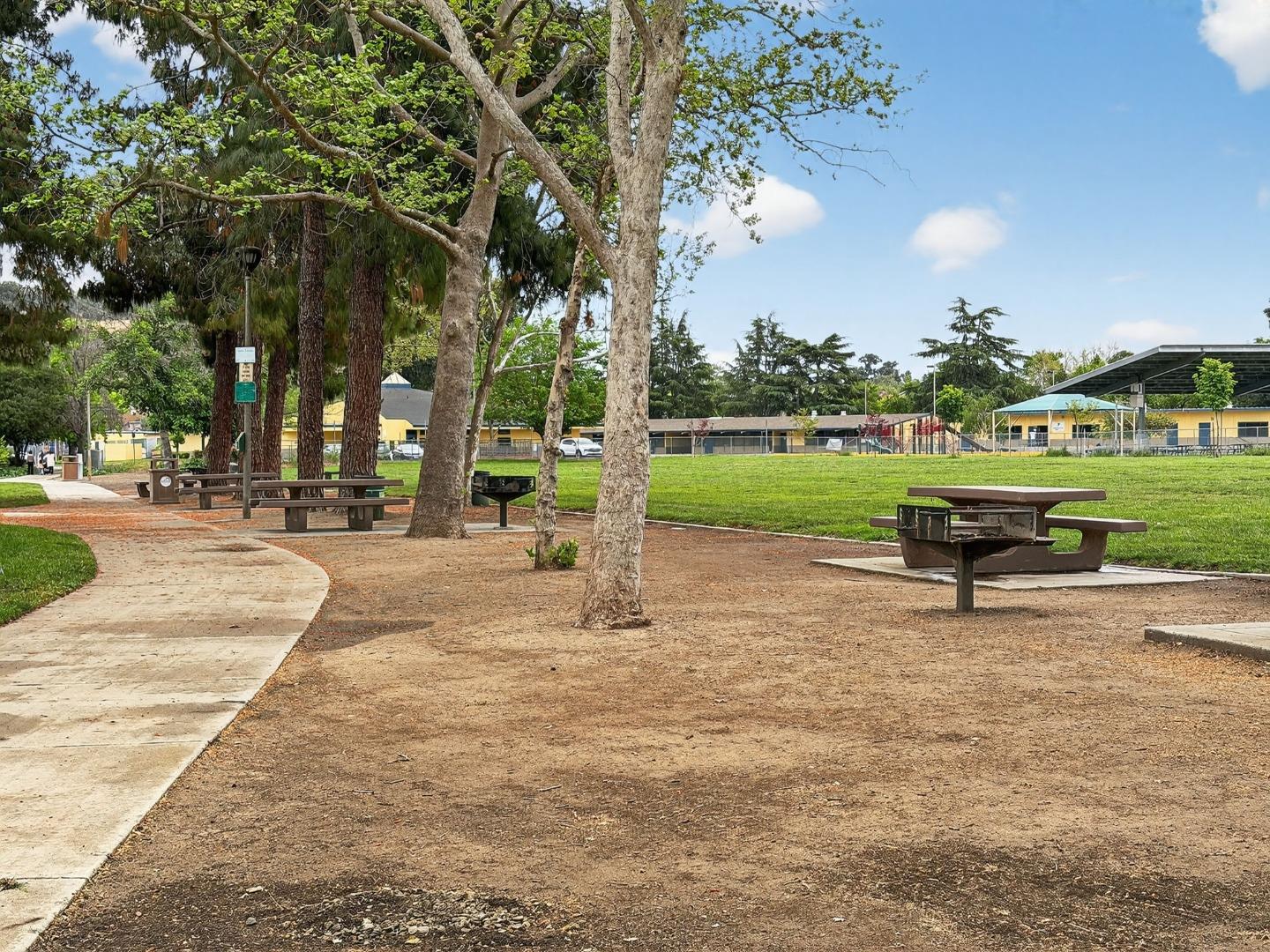 Detail Gallery Image 41 of 42 For 2467 Nightingale Dr, San Jose,  CA 95125 - 3 Beds | 2 Baths